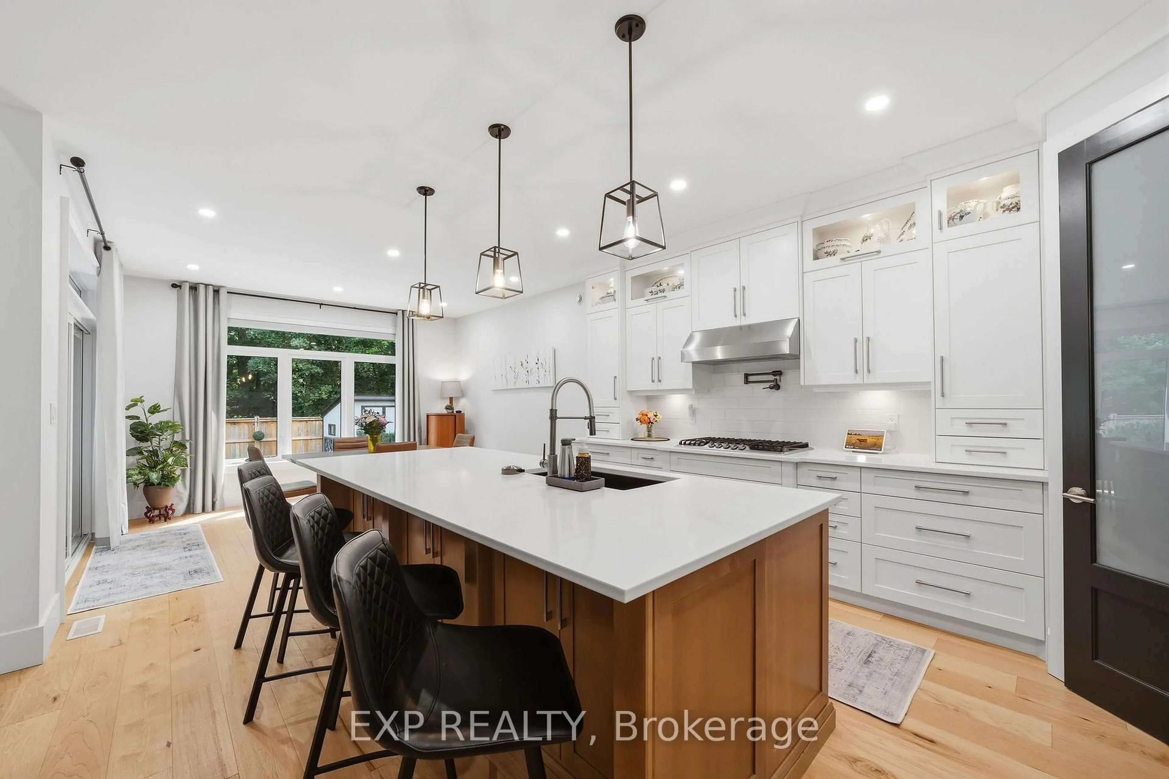 Open concept kitchen, ceramic/tile floor for 61 Ashby Cres, Strathroy-Caradoc Ontario N7G 0A7