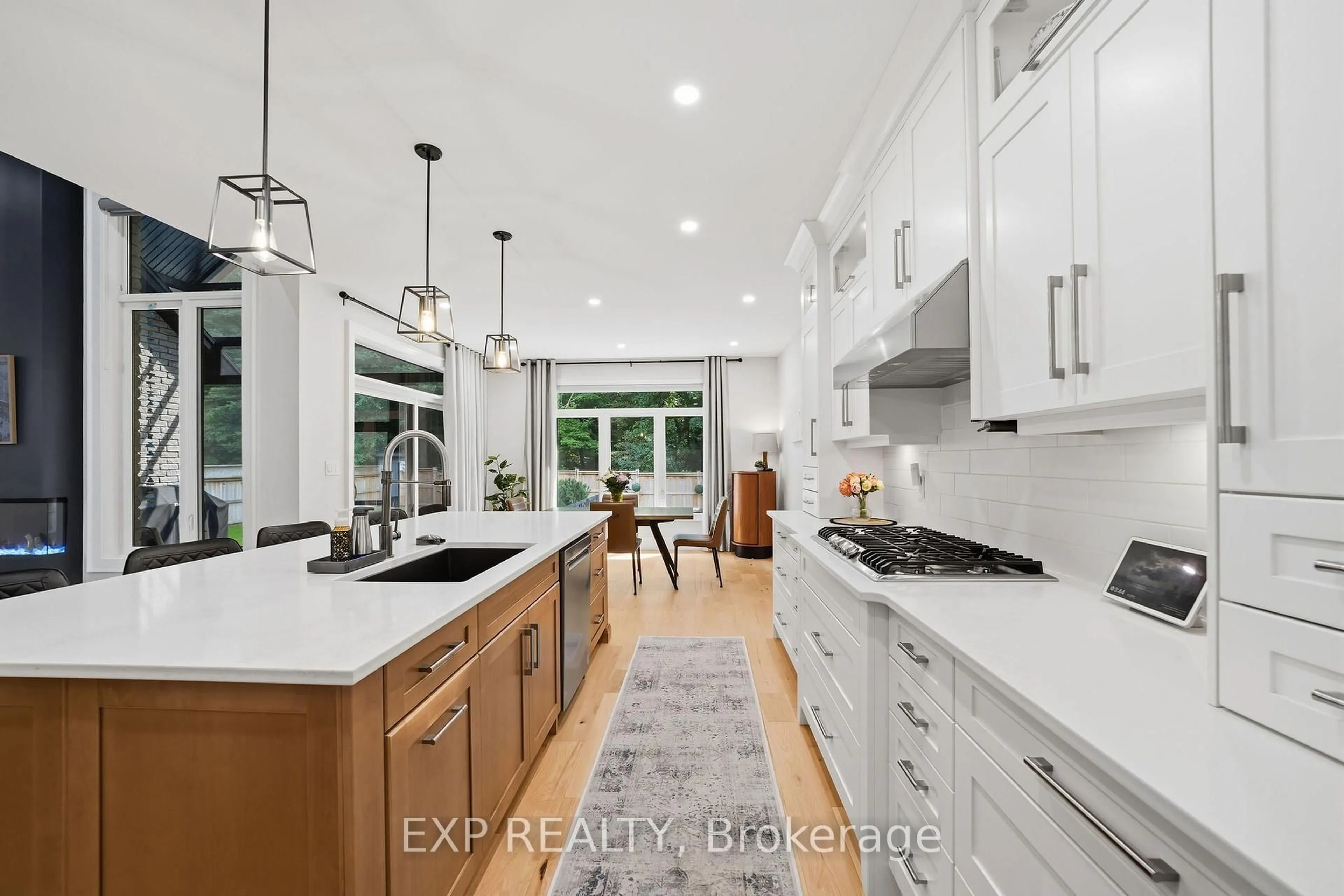 Open concept kitchen, ceramic/tile floor for 61 Ashby Cres, Strathroy-Caradoc Ontario N7G 0A7