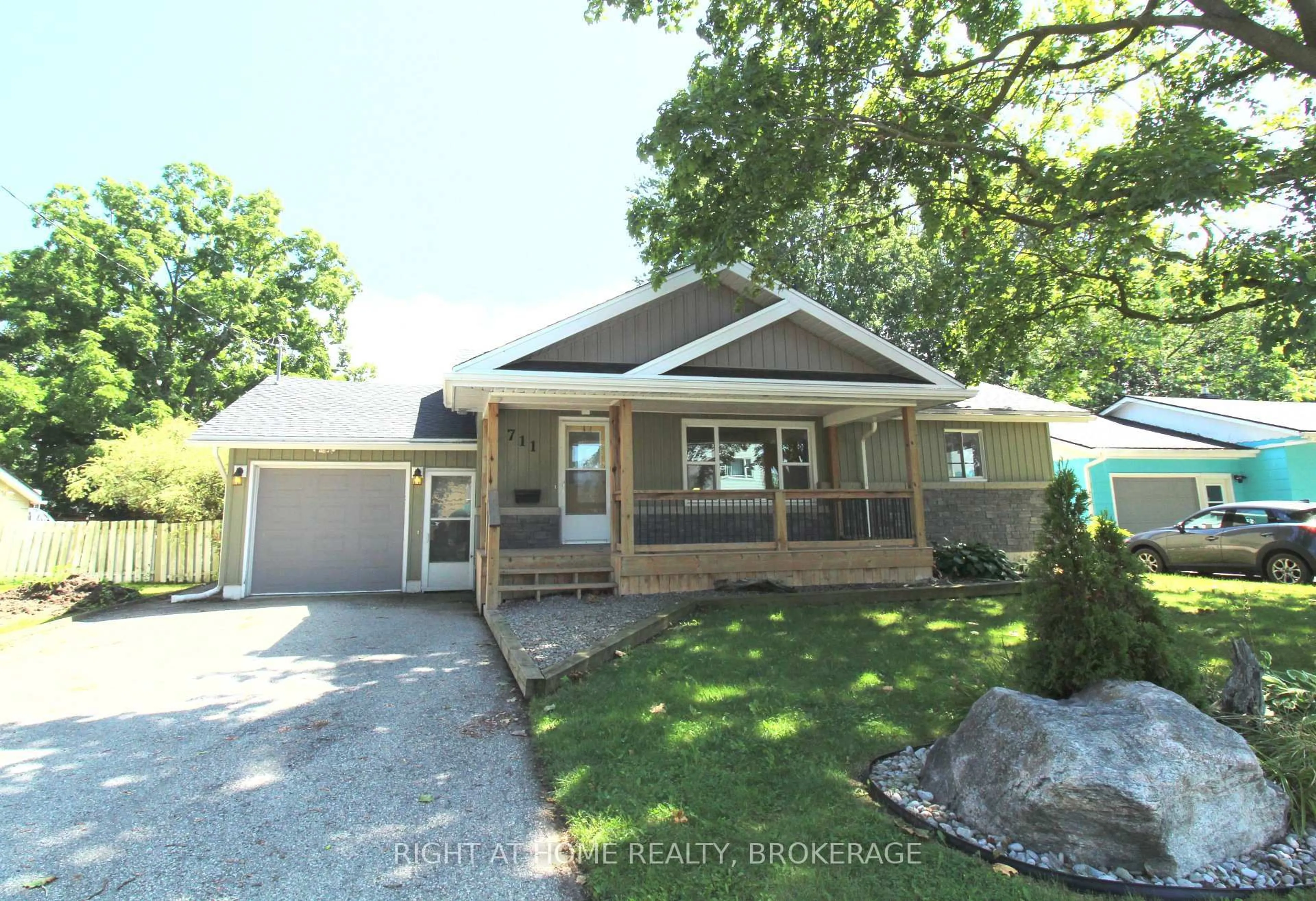 Home with vinyl exterior material, street for 711 JOHN St, Haldimand Ontario N1A 2R4