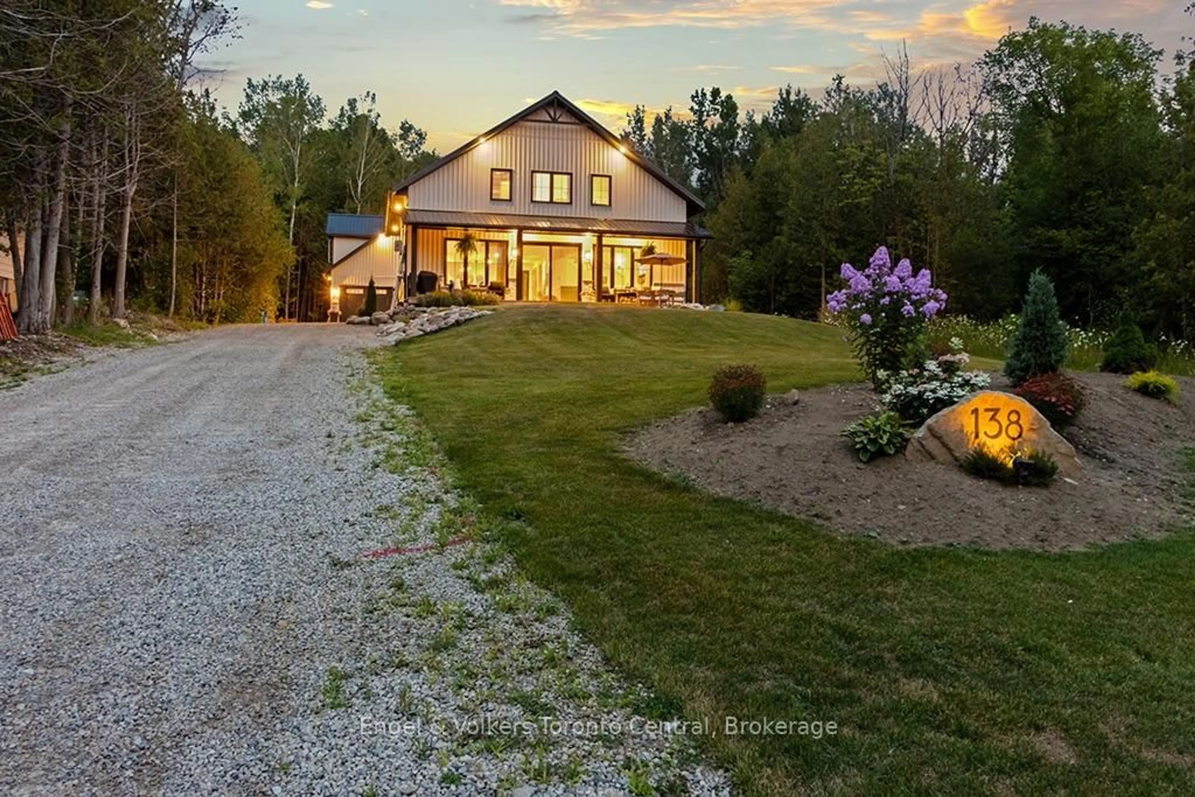 A pic from outside/outdoor area/front of a property/back of a property/a pic from drone, mountain view for 138 Wilson Dr, Georgian Bluffs Ontario N0H 2T0