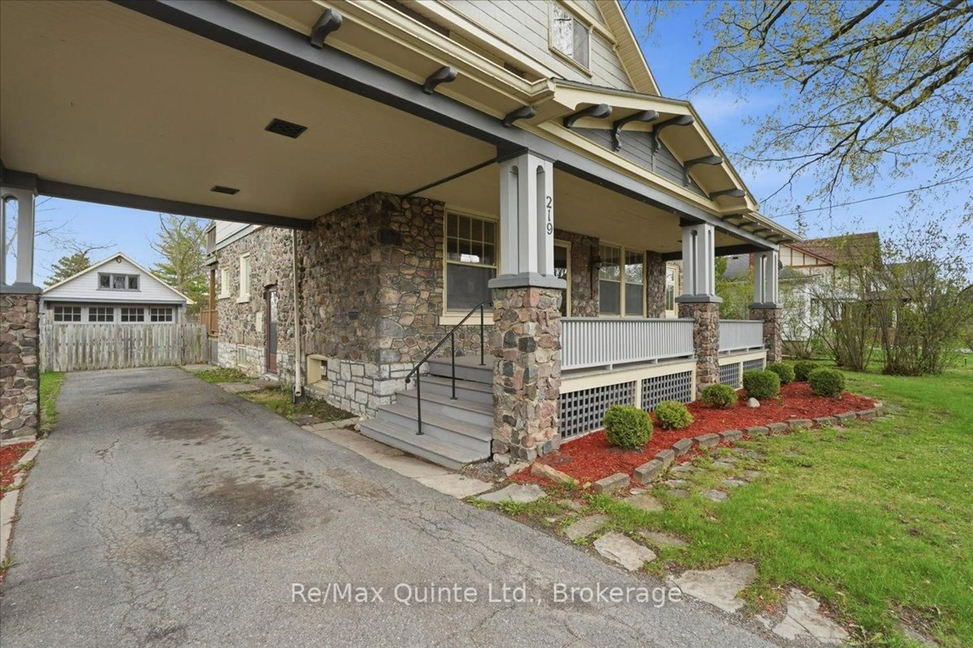 Unknown for 219 East St, Greater Napanee Ontario K7R 1T2