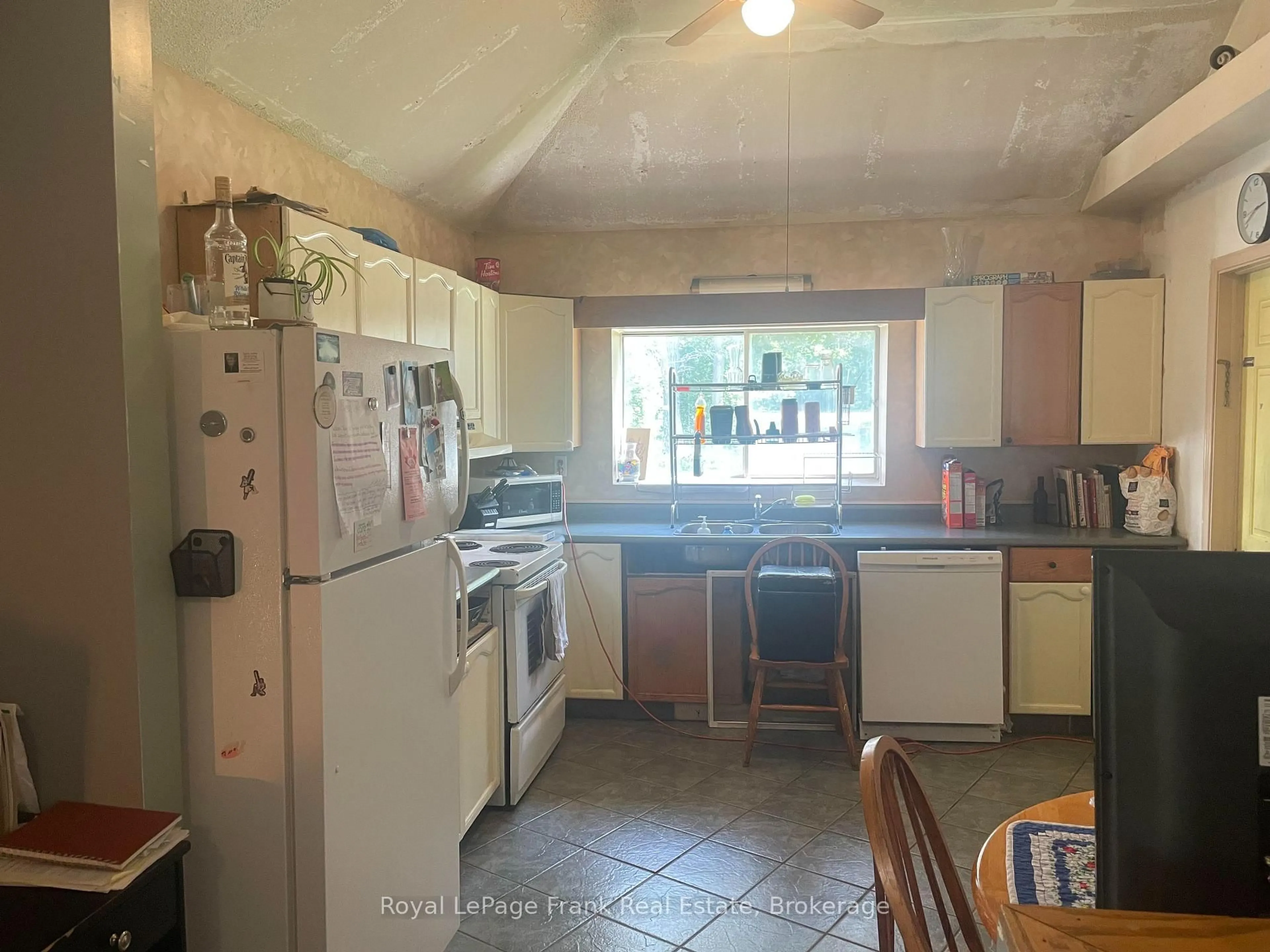 Standard kitchen, unknown for 2318 County Rd 45, Asphodel-Norwood Ontario K0L 2V0