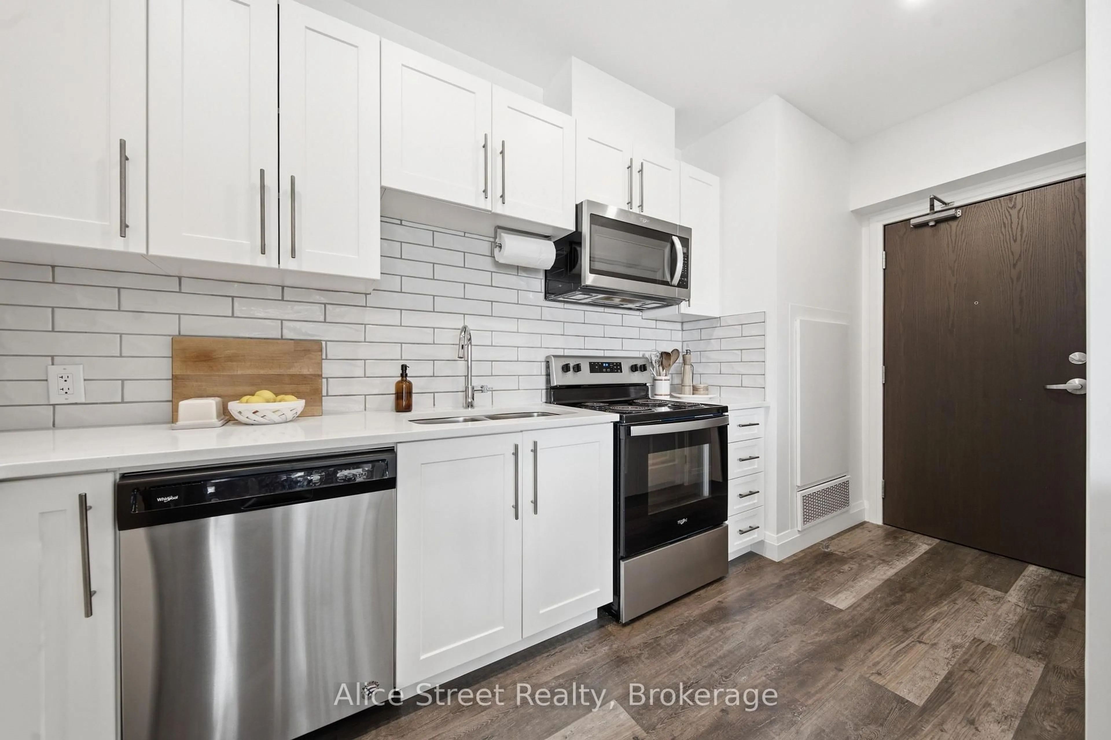 Standard kitchen, unknown for 332 Gosling Gardens, Guelph Gdns #2, Guelph Ontario N1L 0P8