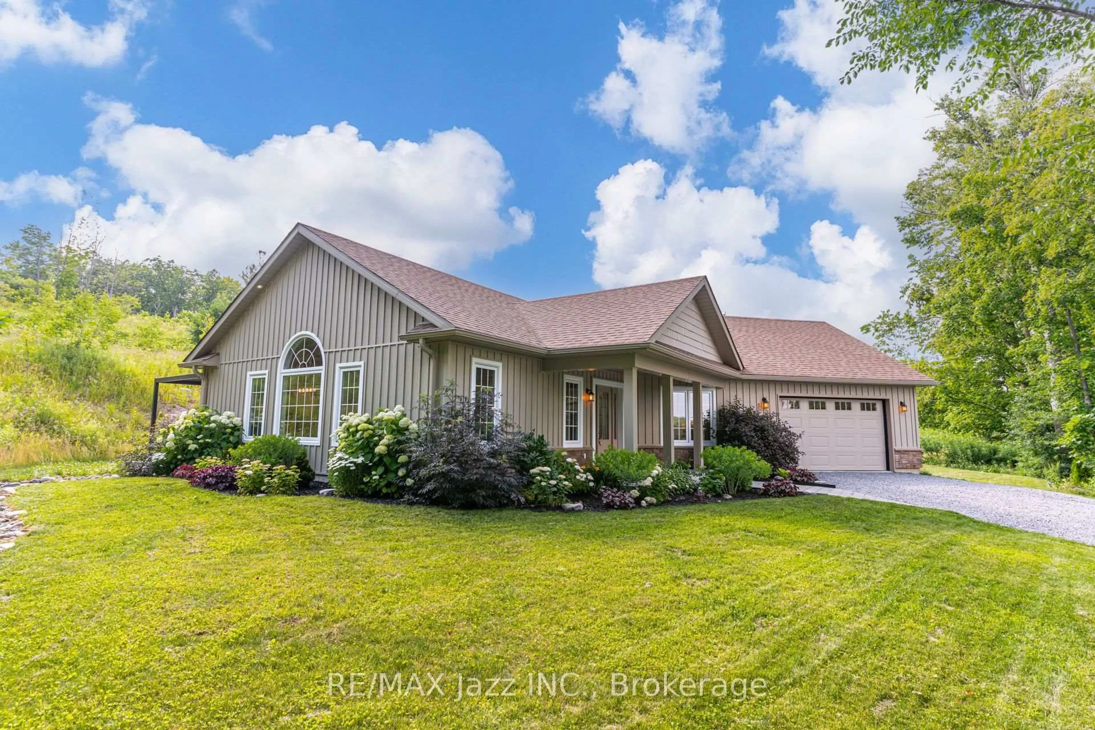 Home with vinyl exterior material, unknown for 8 Beamish Rd, Trent Hills Ontario K0L 1Y0