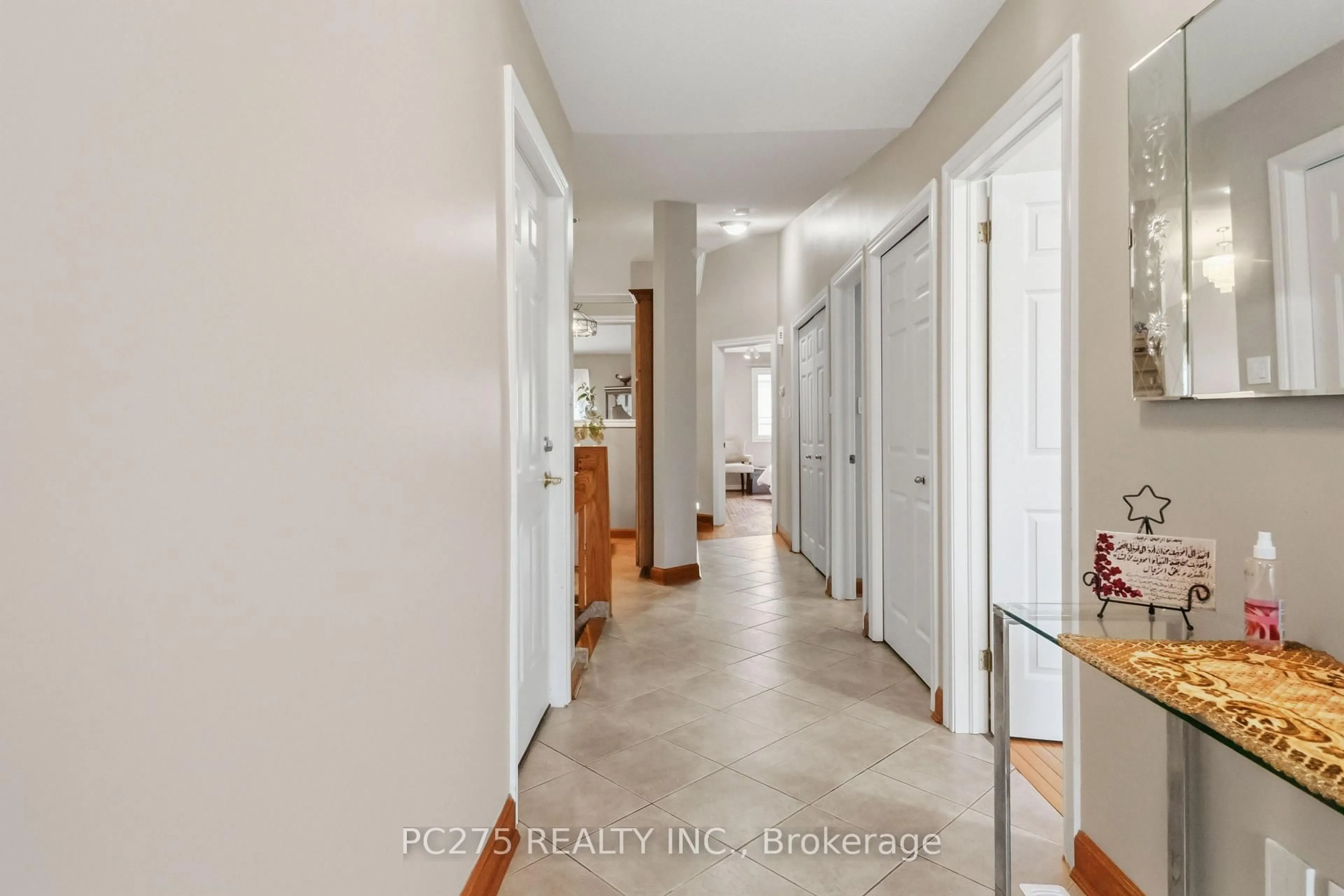Indoor entryway for 1241 Beaverbrook Ave #72, London North Ontario N6H 5P1