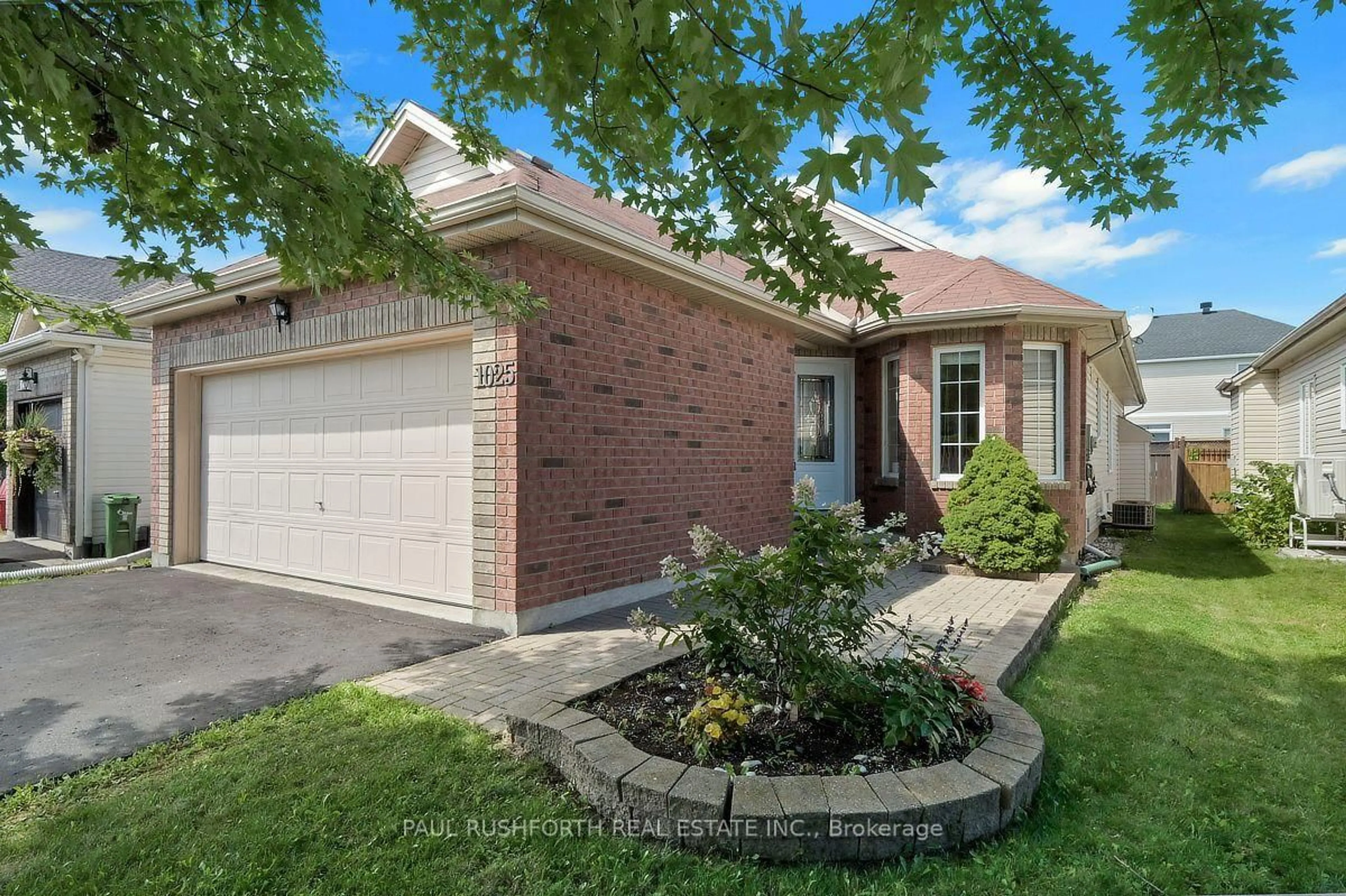 Home with brick exterior material, street for 1025 Valin St, Ottawa Ontario K4A 4X7