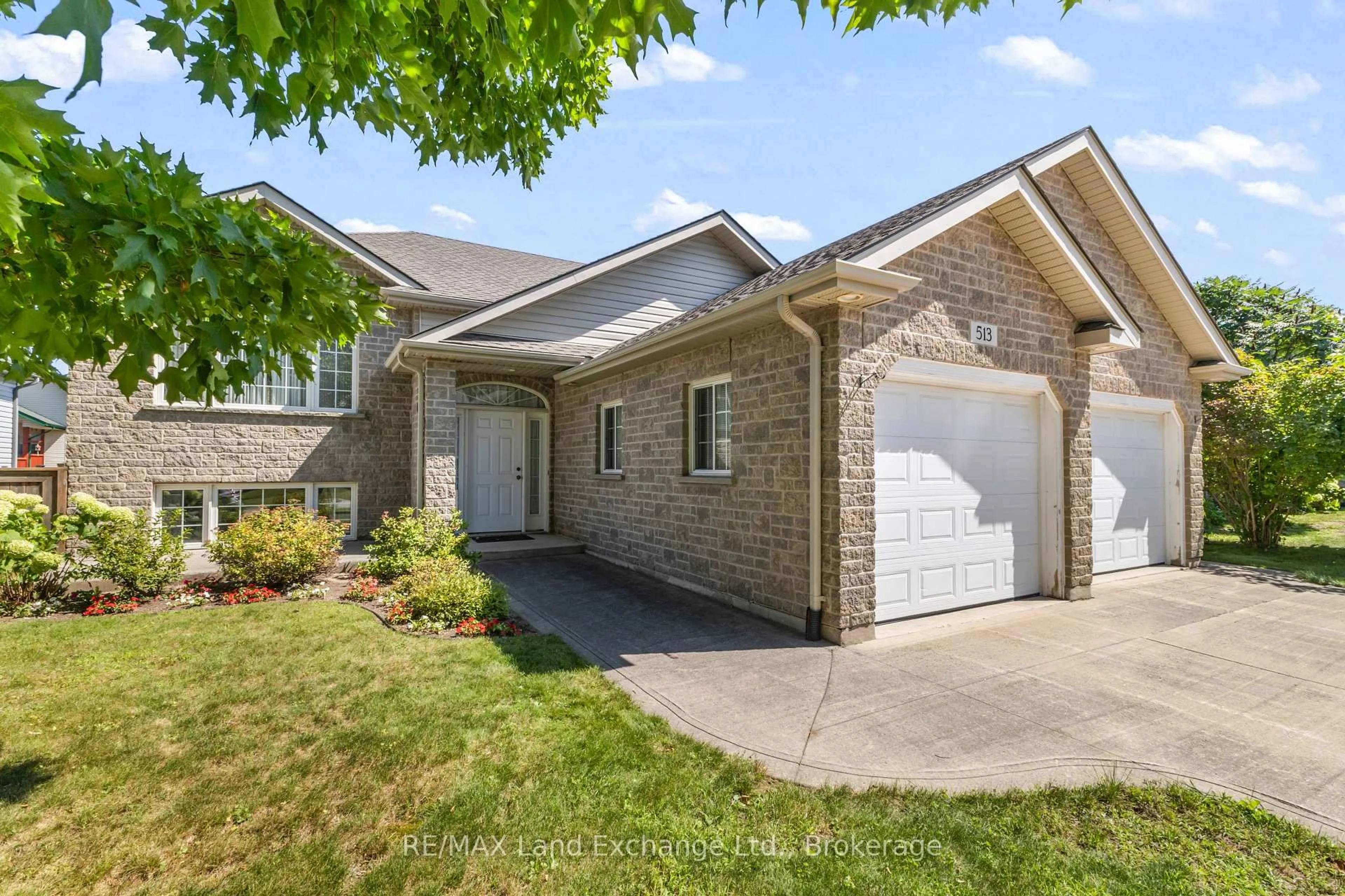 Home with brick exterior material, street for 513 Peirson Ave, Saugeen Shores Ontario N0H 2C1