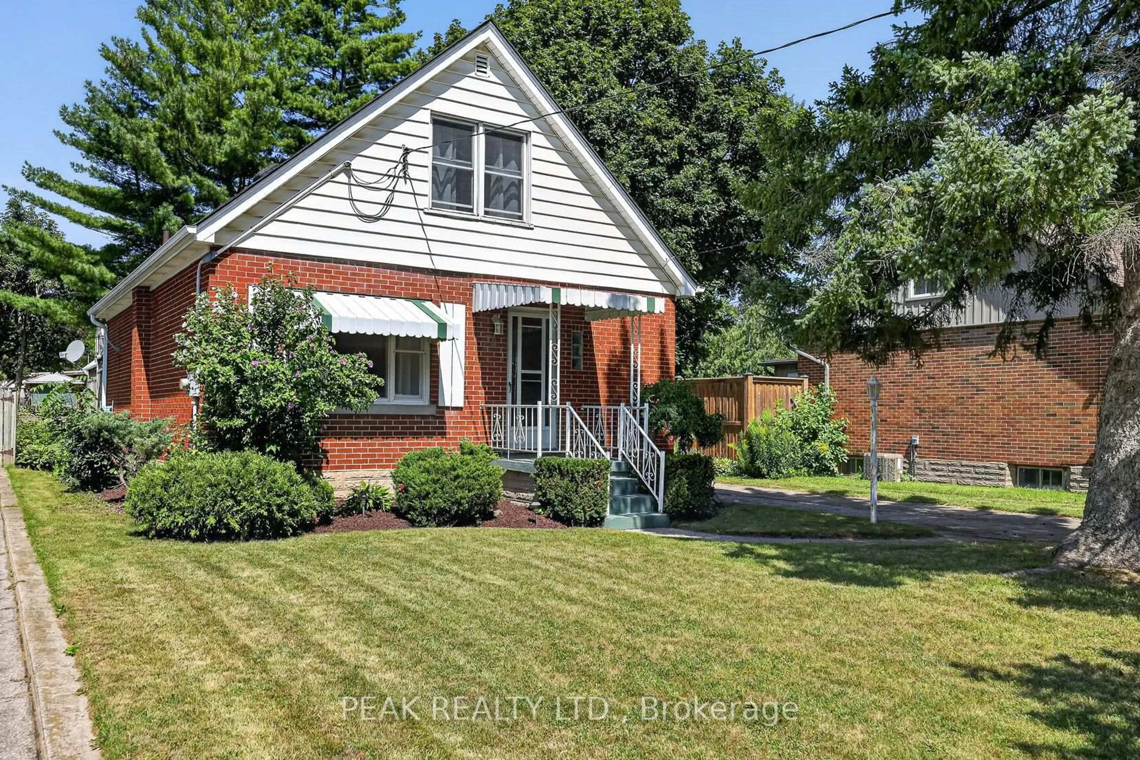 Home with brick exterior material, street for 78 Belleview Ave, Kitchener Ontario N2B 1G5