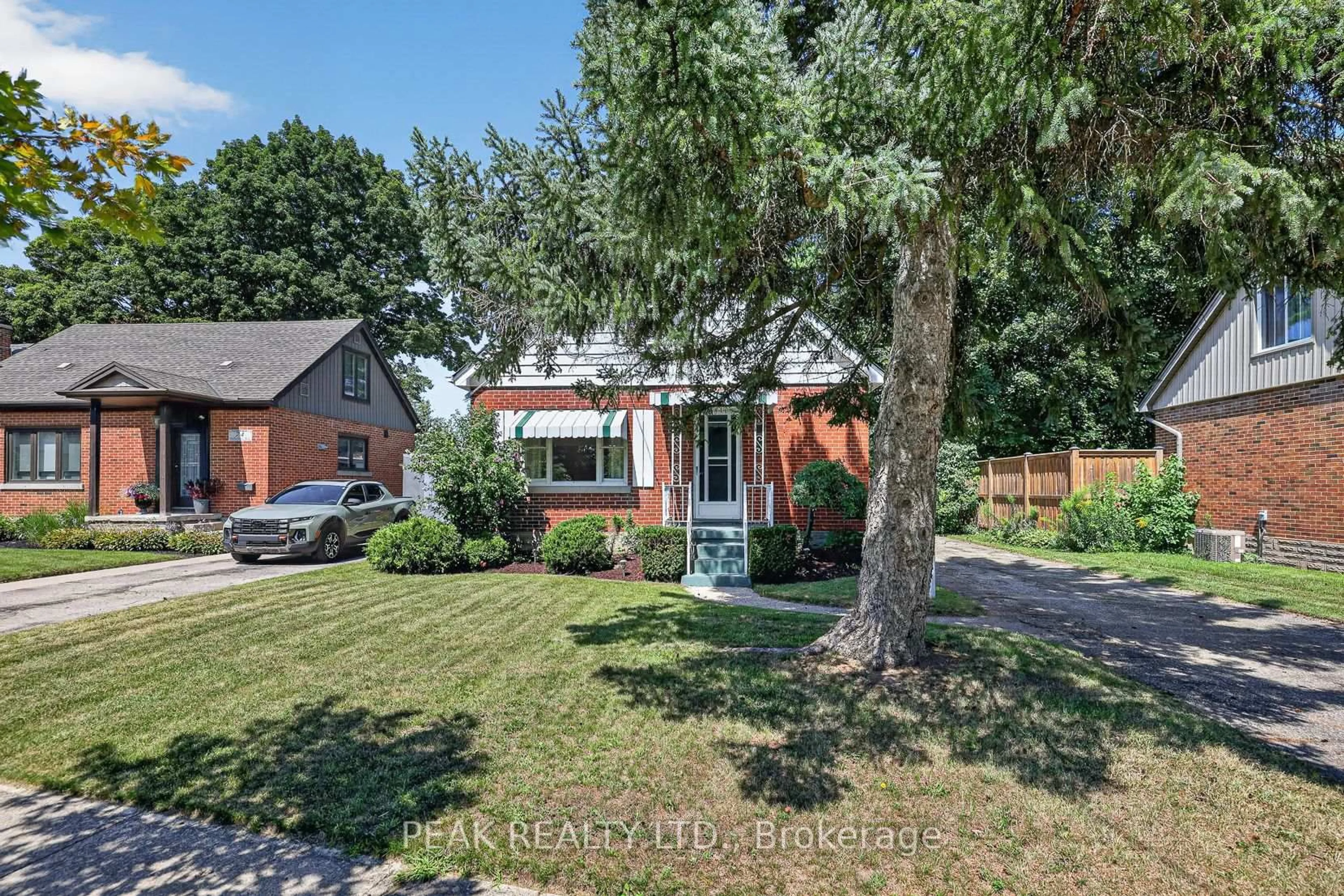 Home with brick exterior material, street for 78 Belleview Ave, Kitchener Ontario N2B 1G5