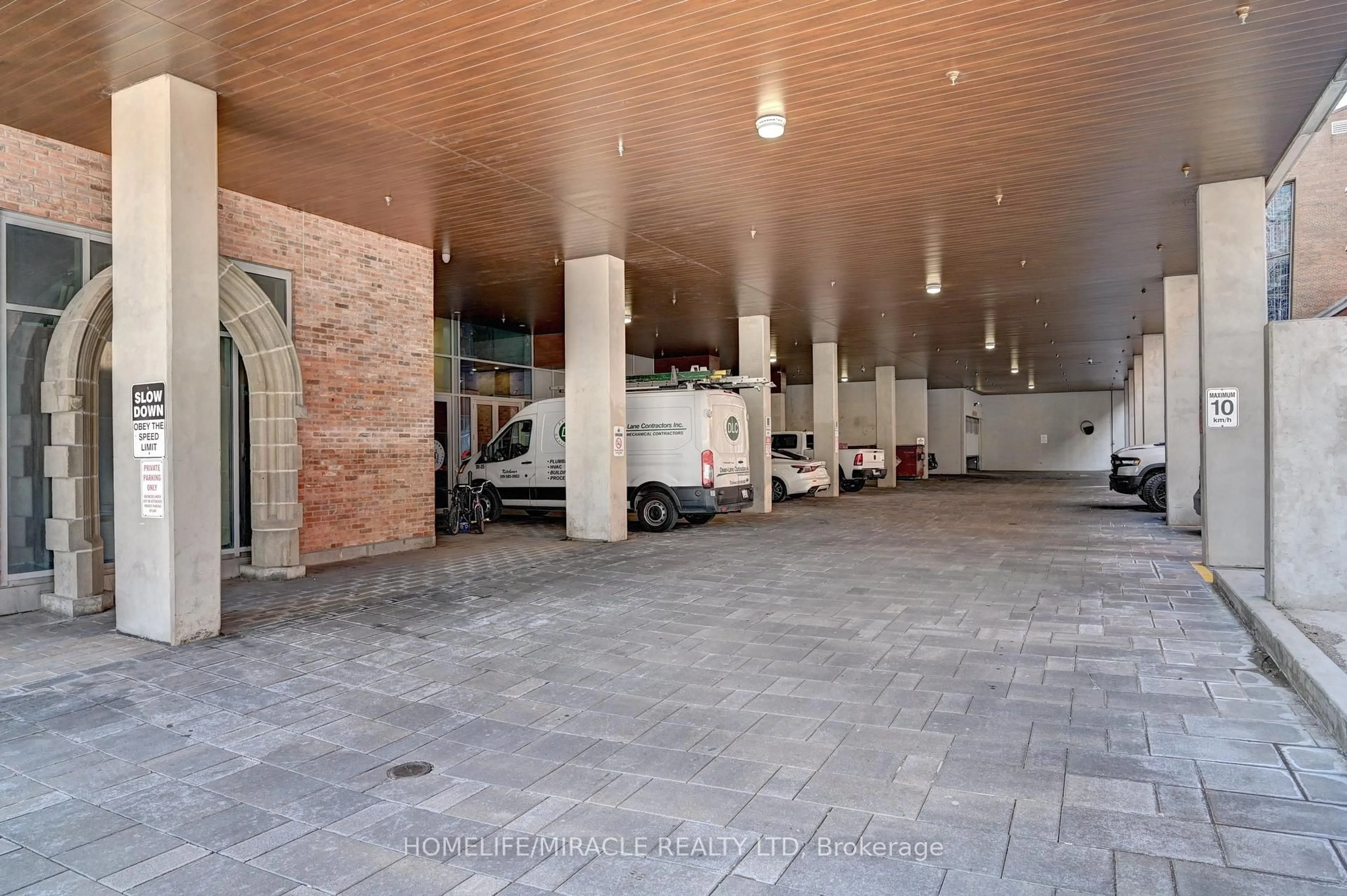 Unknown for 60 Frederick St #1213, Kitchener Ontario N2C 0H7