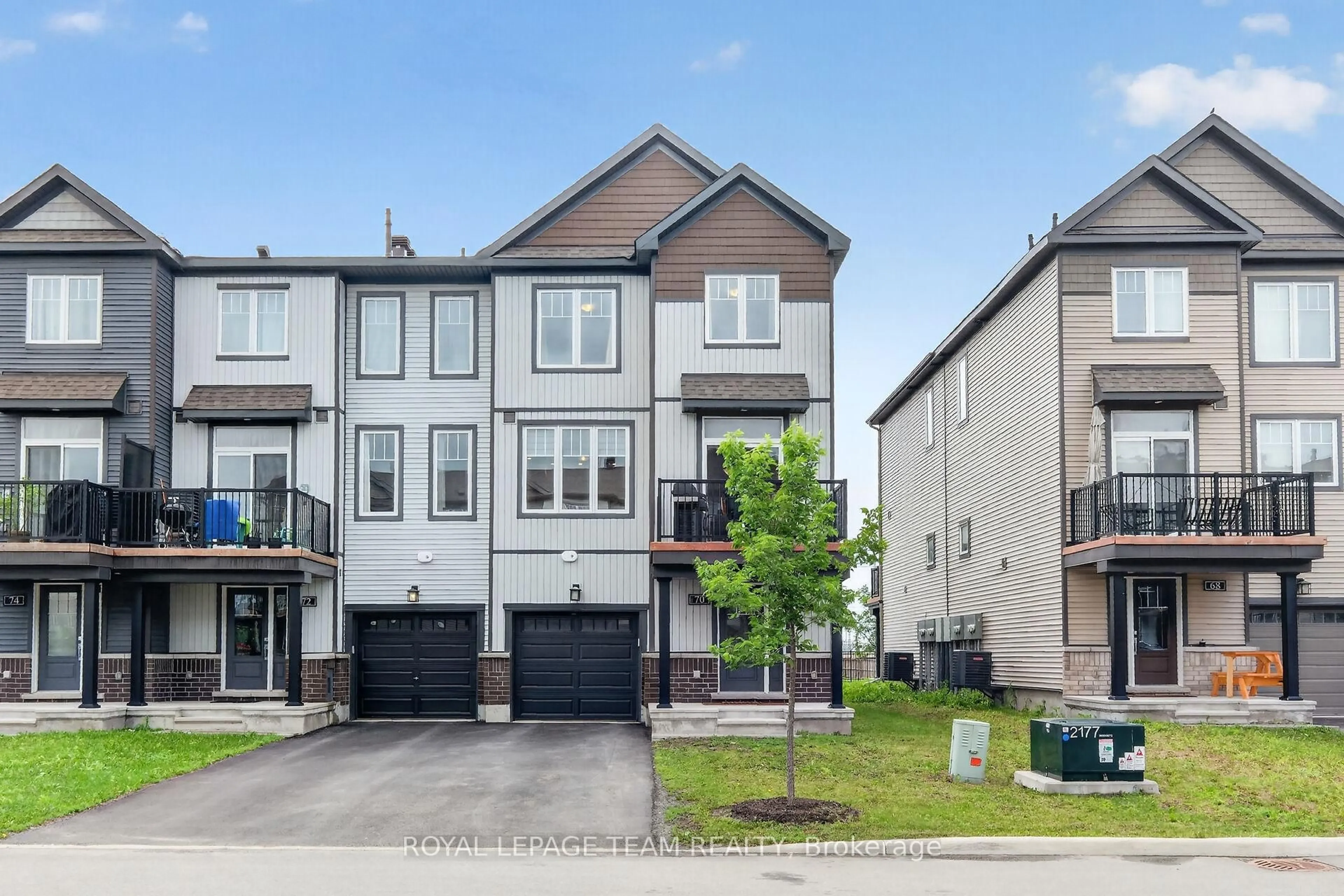 A pic from outside/outdoor area/front of a property/back of a property/a pic from drone, street for 70 Cordage St, Orleans Ontario K4A 5K7