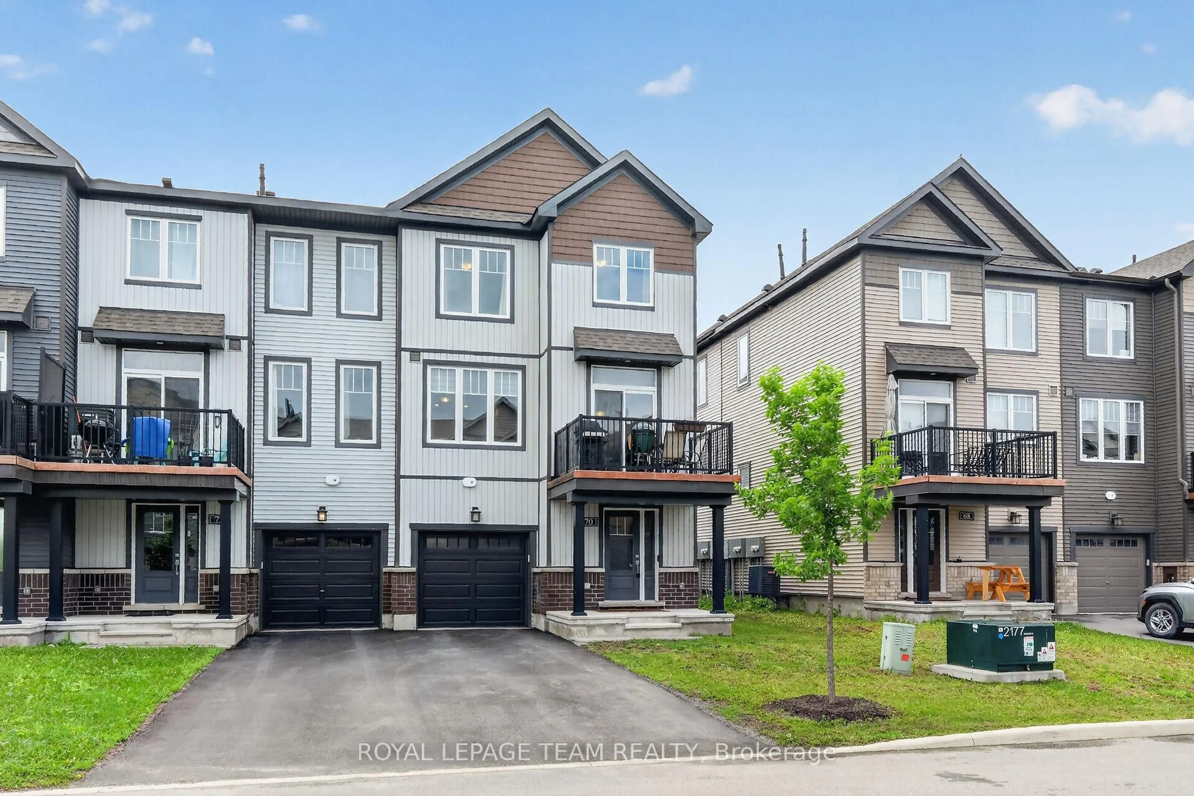 A pic from outside/outdoor area/front of a property/back of a property/a pic from drone, street for 70 Cordage St, Orleans Ontario K4A 5K7