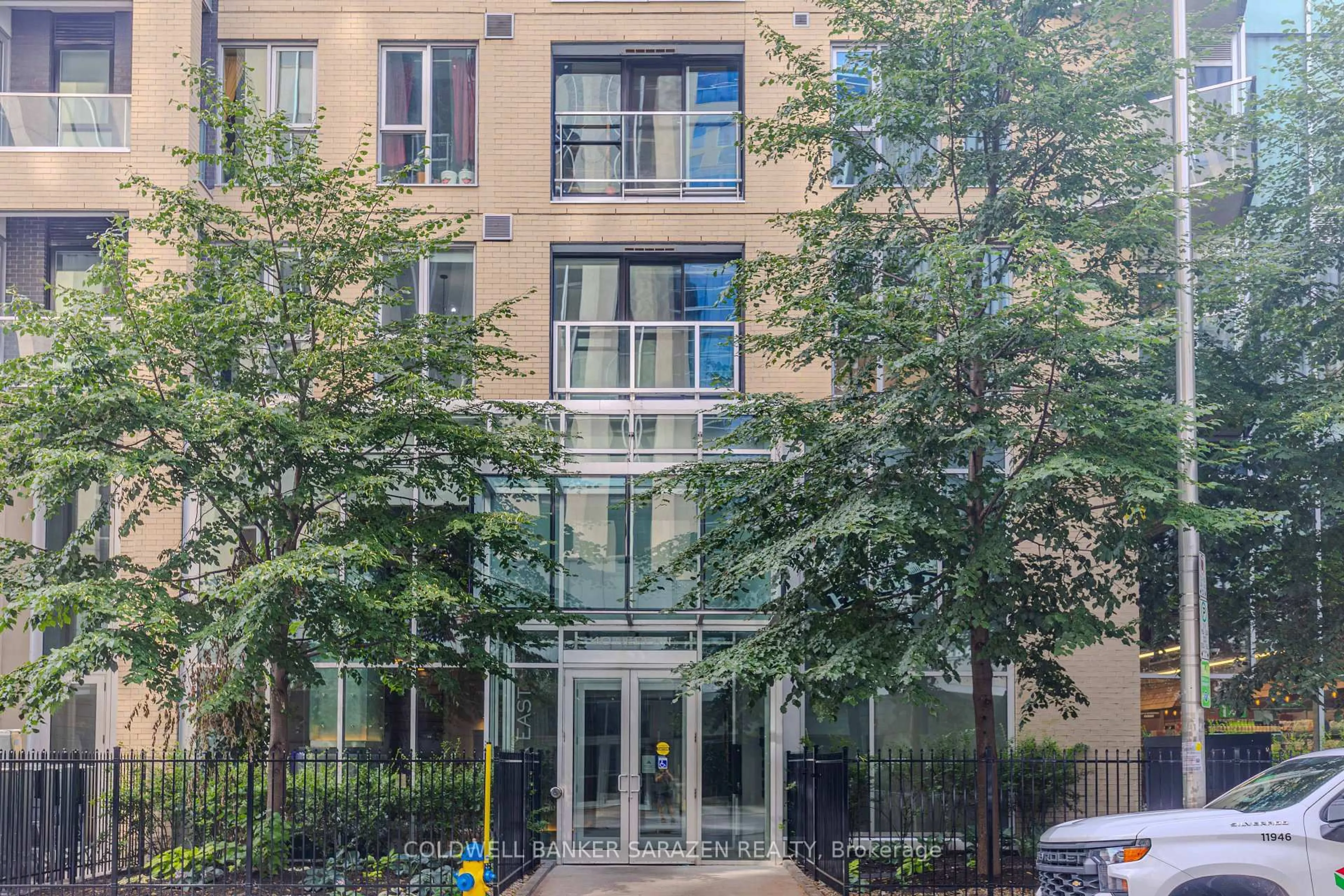 Indoor foyer for 40 Nepean St #1407, Ottawa Ontario K2P 0X5