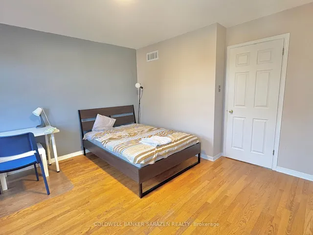 112 Centrepointe Dr #F, Ottawa 4