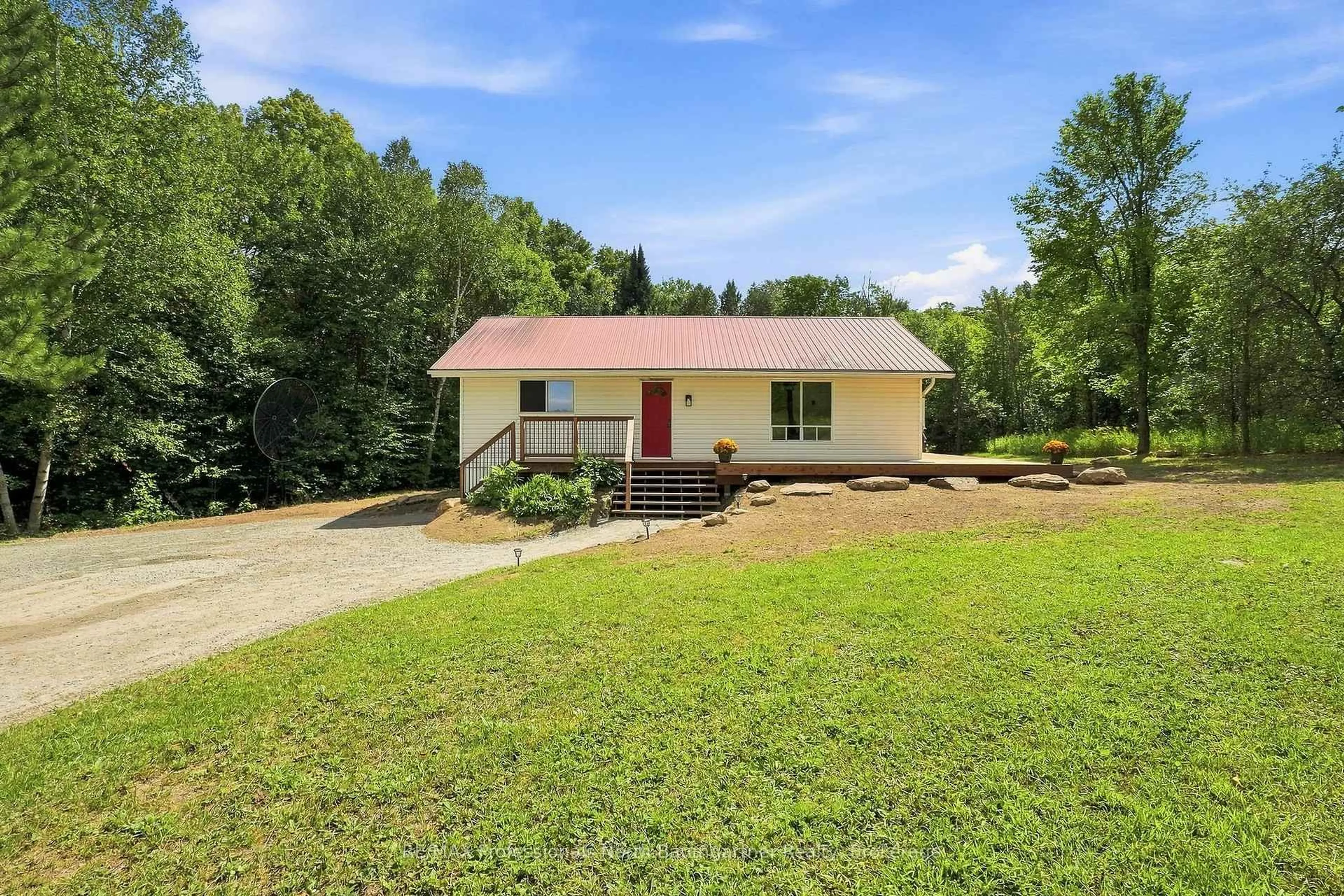A pic from outside/outdoor area/front of a property/back of a property/a pic from drone, unknown for 3085 Hadlington Rd, Highlands East Ontario K0L 2Y0