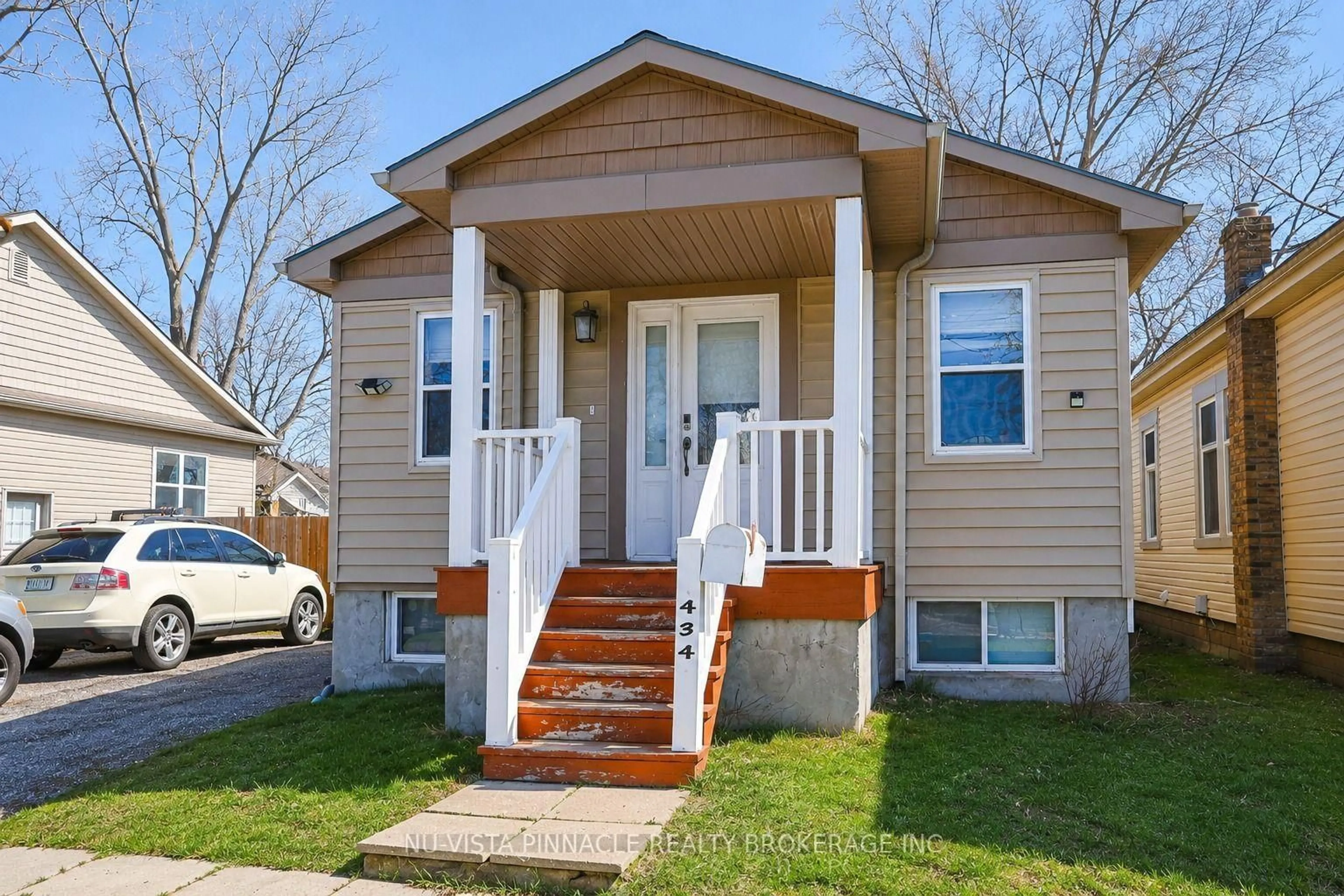 Home with vinyl exterior material, street for 434 Egerton St, London East Ontario N5W 3Z4