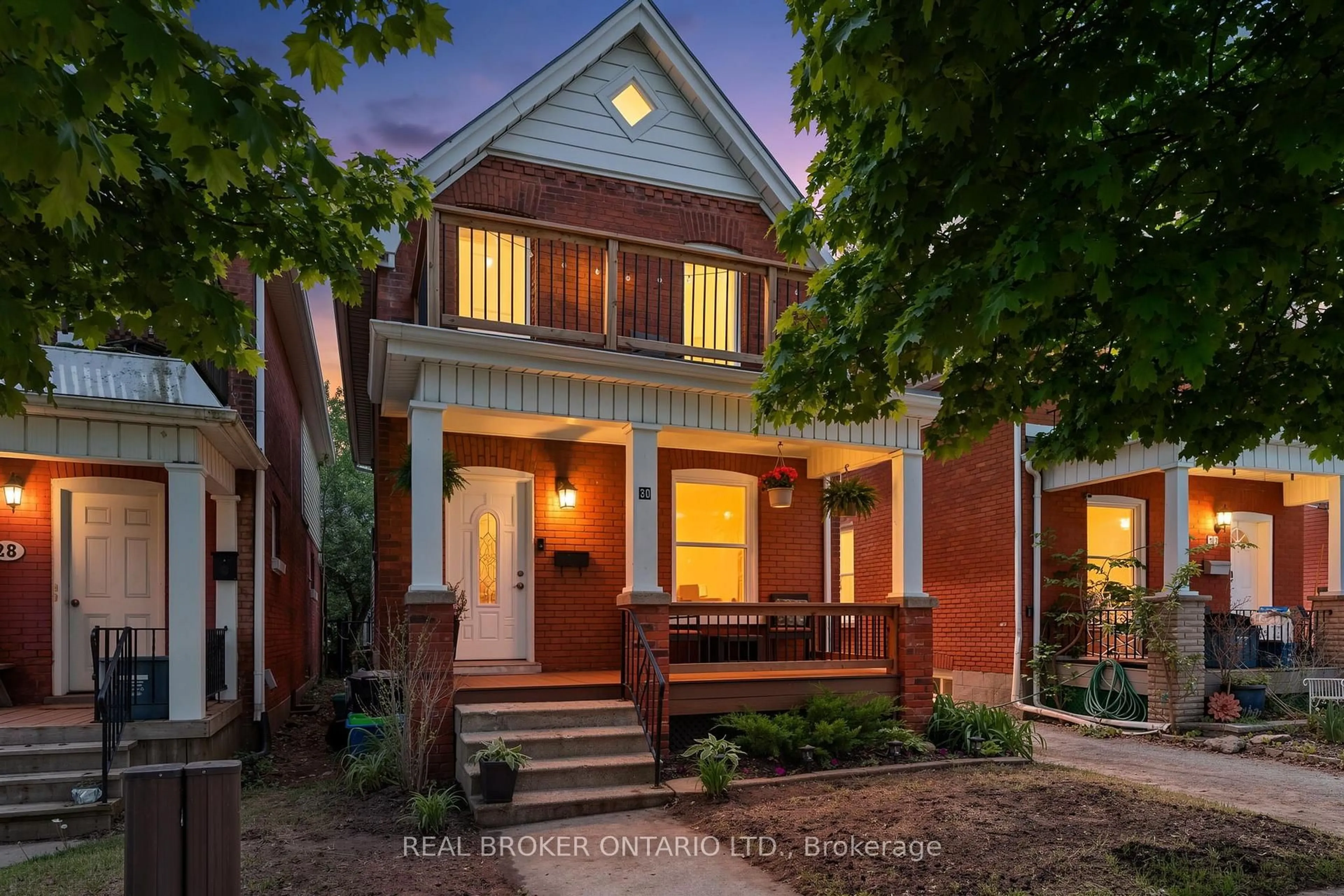 Home with brick exterior material, street for 30 DUNDAS St, Brantford Ontario N3R 1R9
