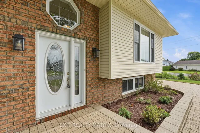 56 Isabelle St, Casselman 3