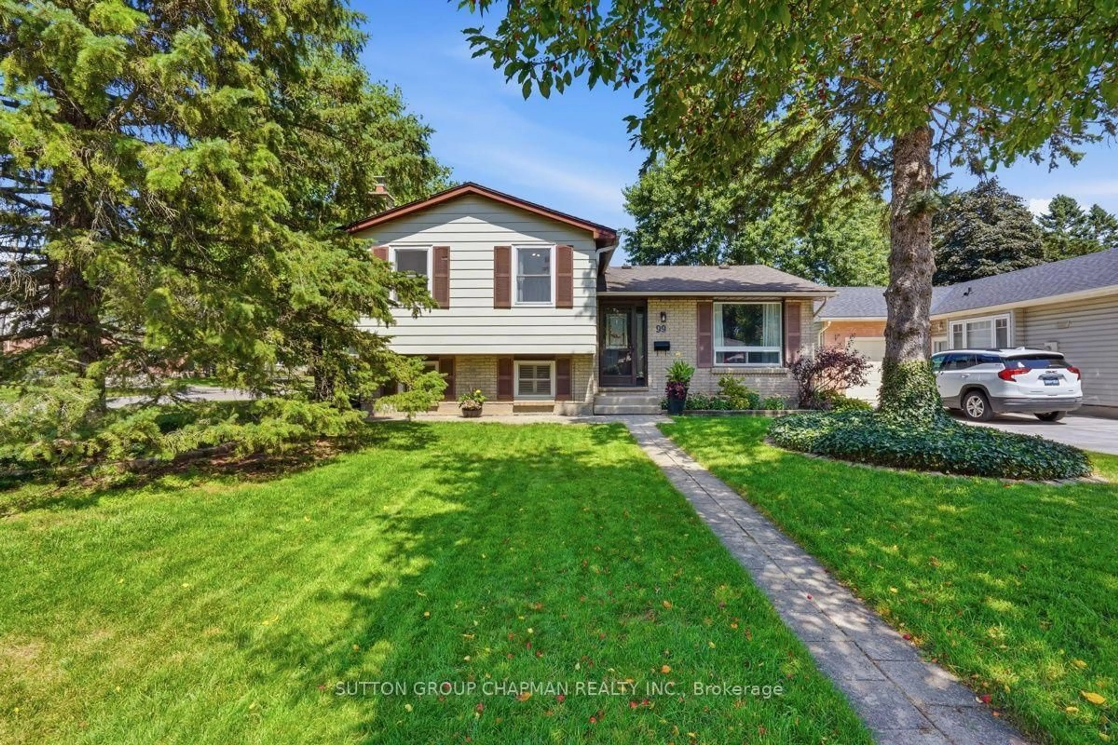 Home with vinyl exterior material, street for 99 Inverary Cres, London North Ontario N6G 3L7