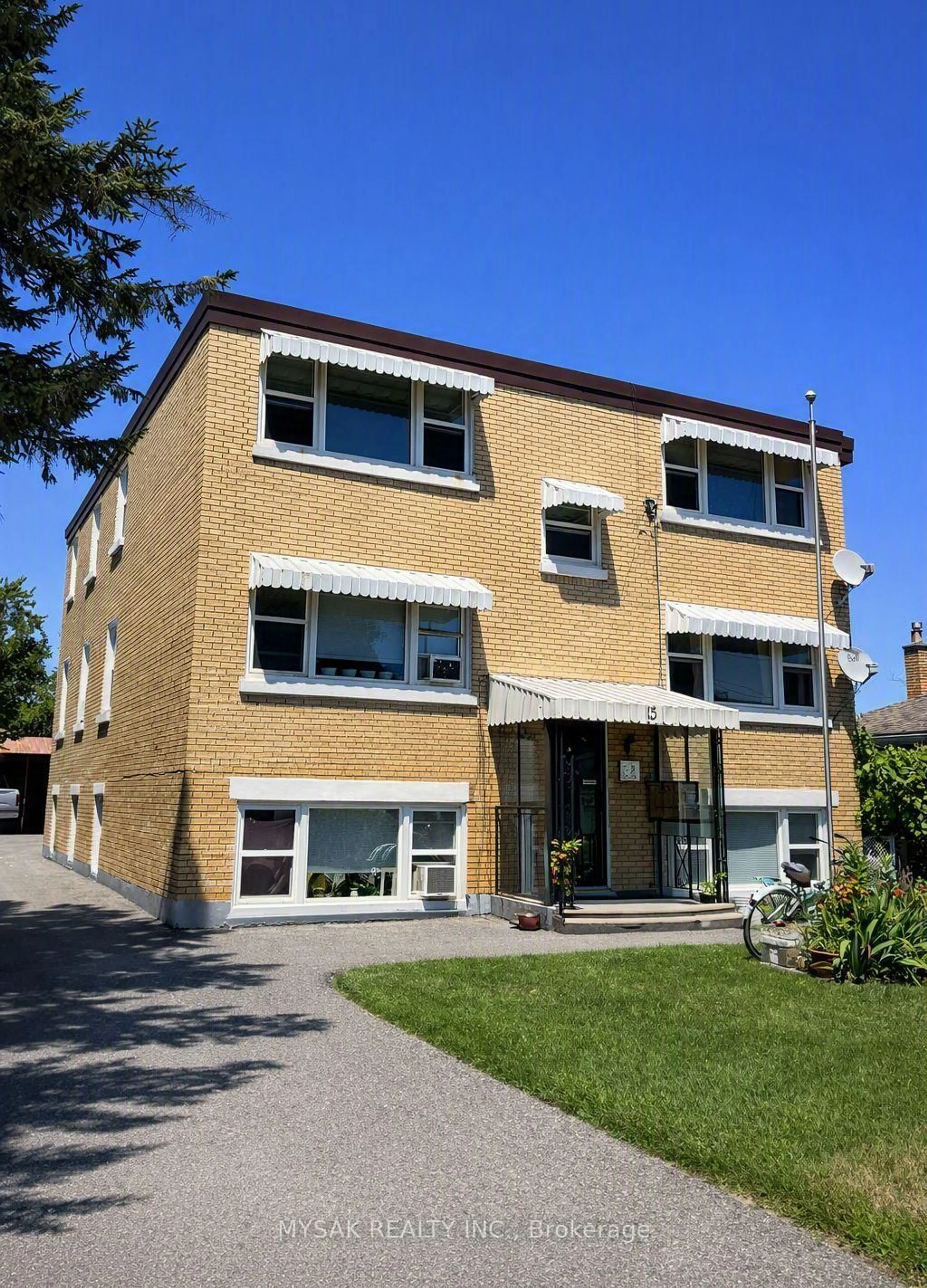 Home with brick exterior material, building for 15 Wauchope Ave, Cambridge Ontario N1R 1A6