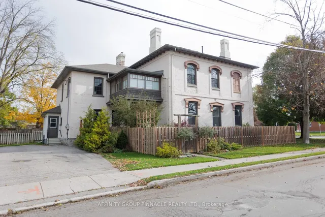 12 Russell St, Kawartha Lakes 2