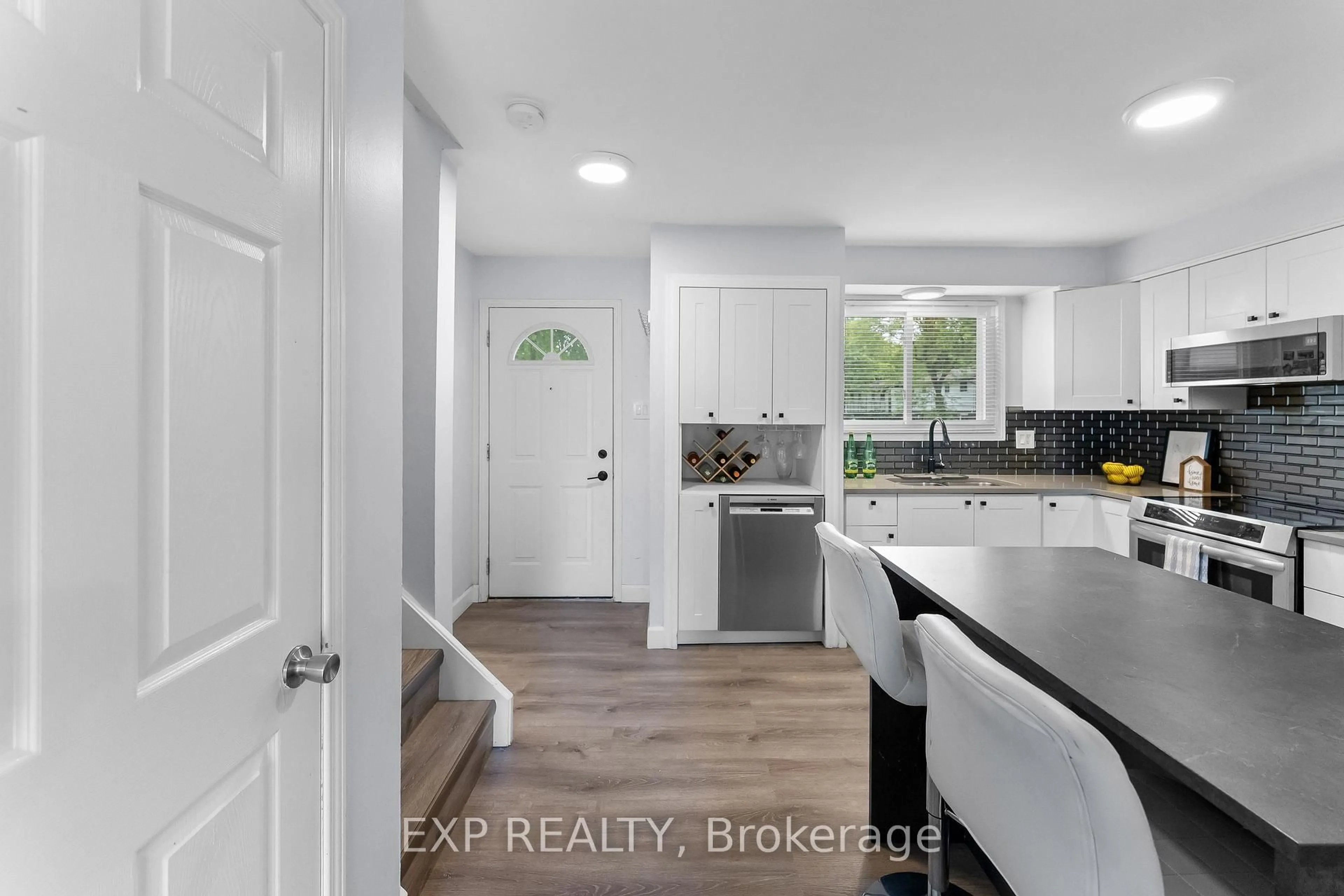 Open concept kitchen, ceramic/tile floor for 3322 Addison Ave #10, Niagara Falls Ontario L2J 3L1