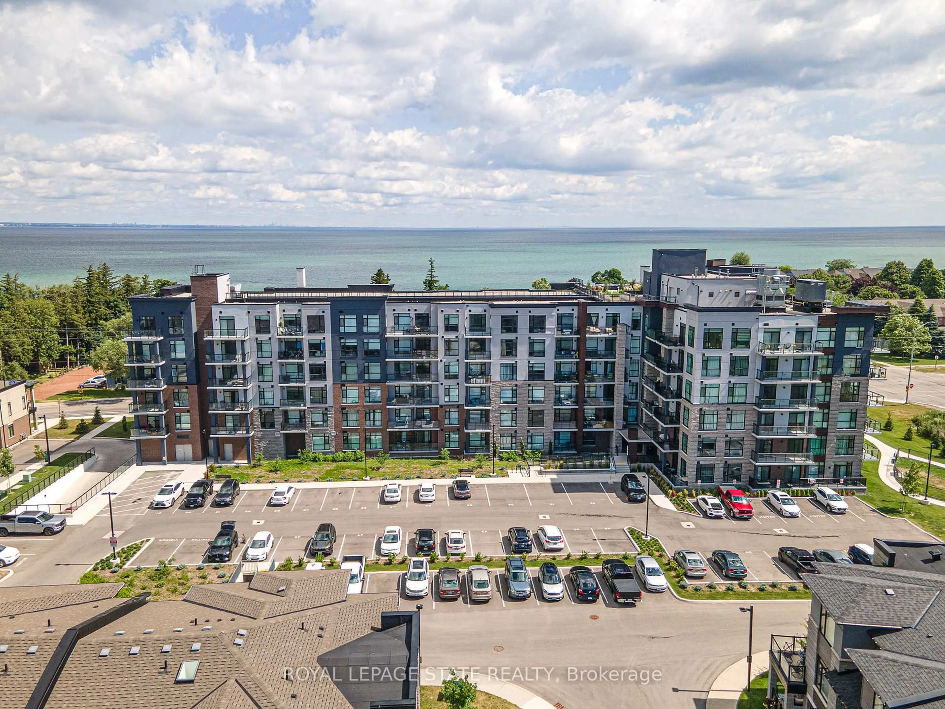 A pic from outside/outdoor area/front of a property/back of a property/a pic from drone, city buildings view from balcony for 600 North Service Rd #301, Hamilton Ontario L8E 0L2