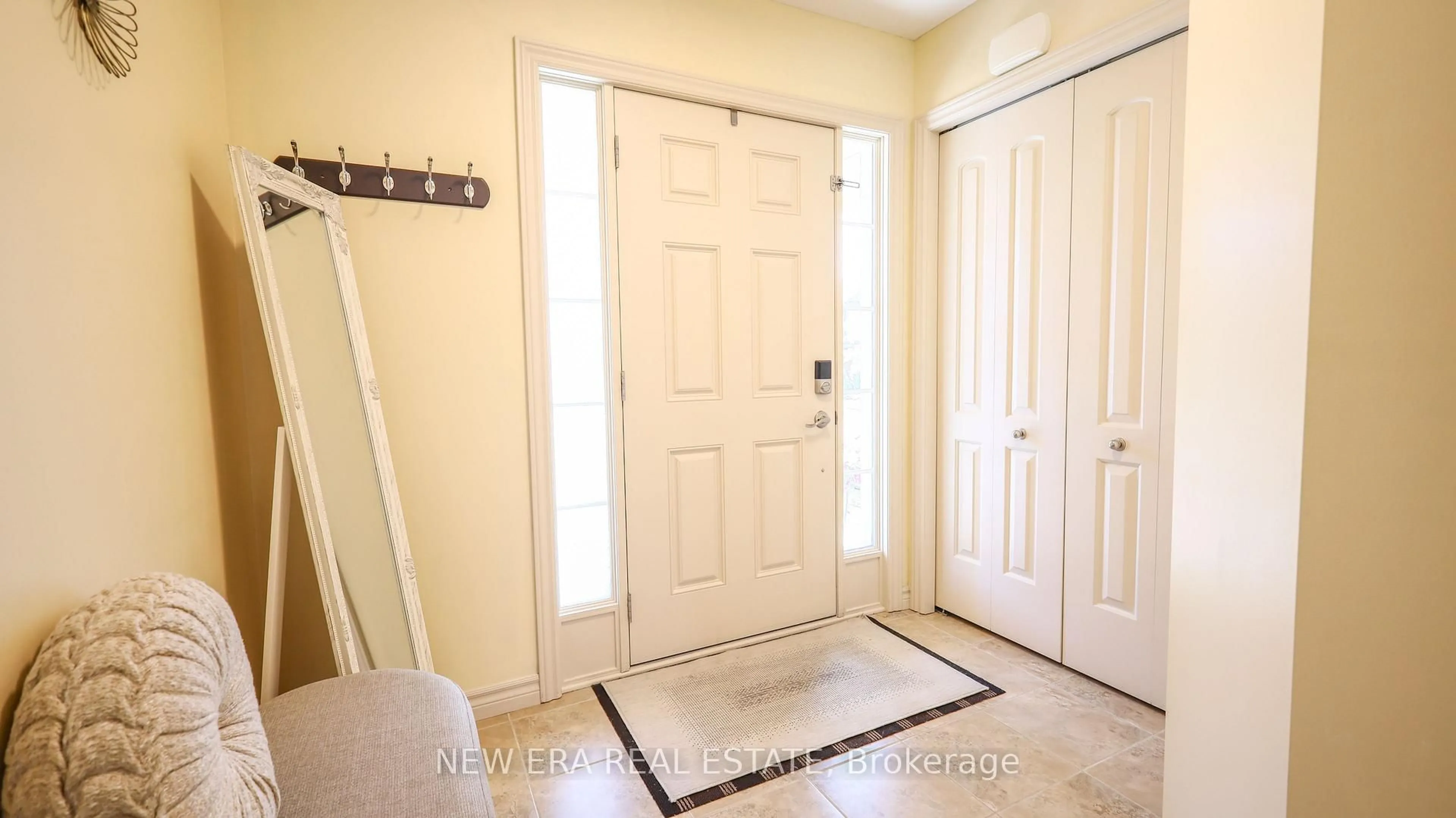 Indoor entryway for 932 Grenfell Dr, London North Ontario N5X 4R8