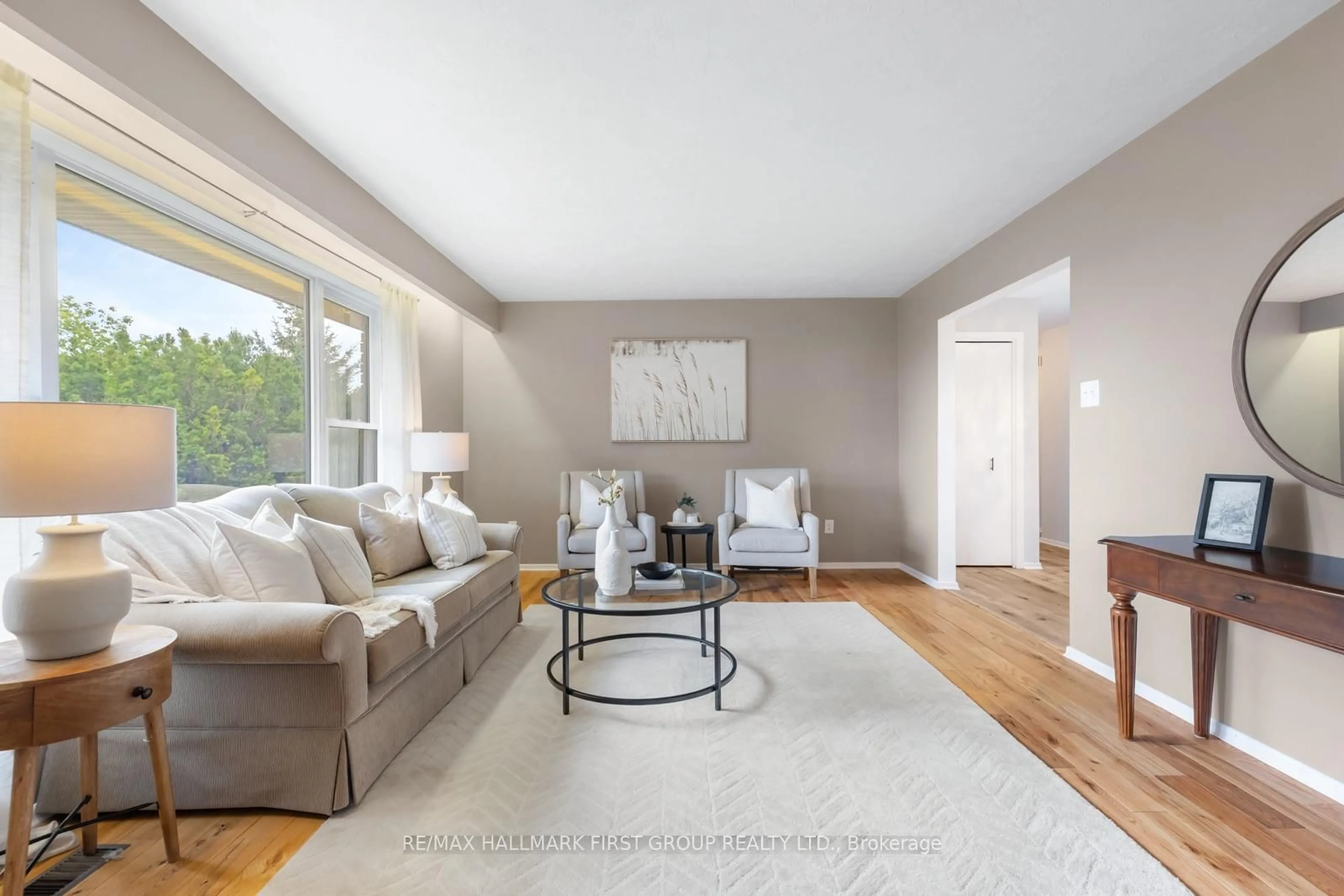 Living room with furniture, unknown for 1551 Cherryhill Rd, Peterborough Ontario K9K 1A7