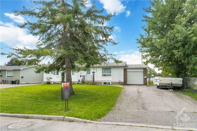 1512 BLACKHEATH St, Ottawa 2