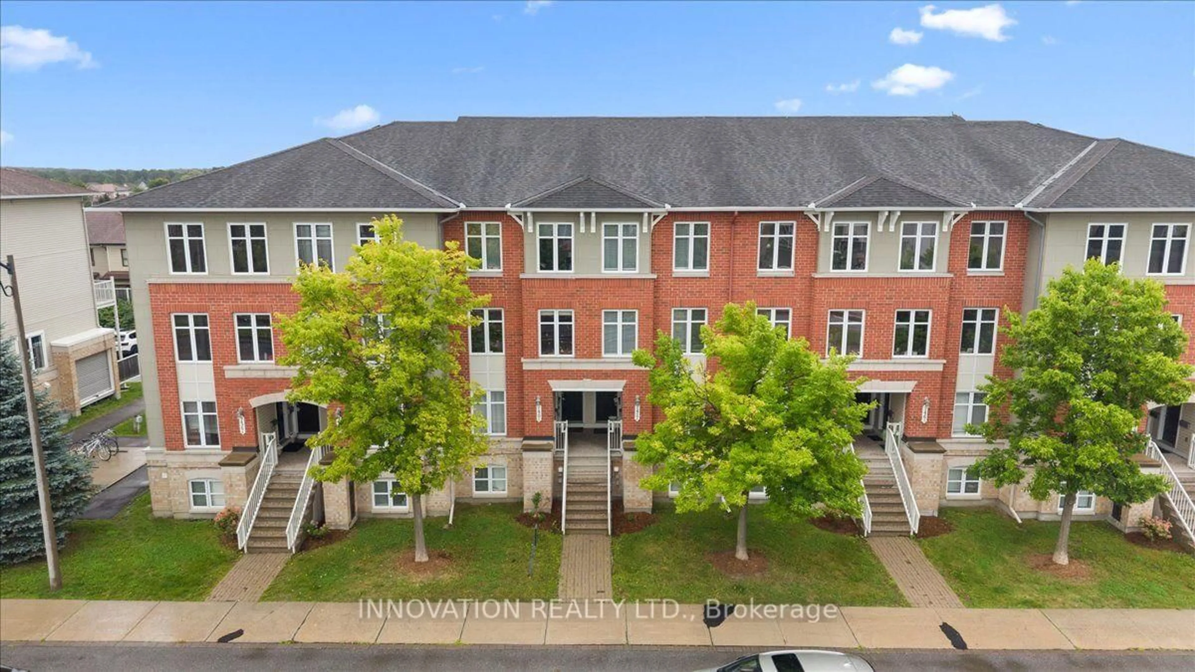 A pic from outside/outdoor area/front of a property/back of a property/a pic from drone, unknown for 742B Chapman Mills Dr, Ottawa Ontario K2J 3V2
