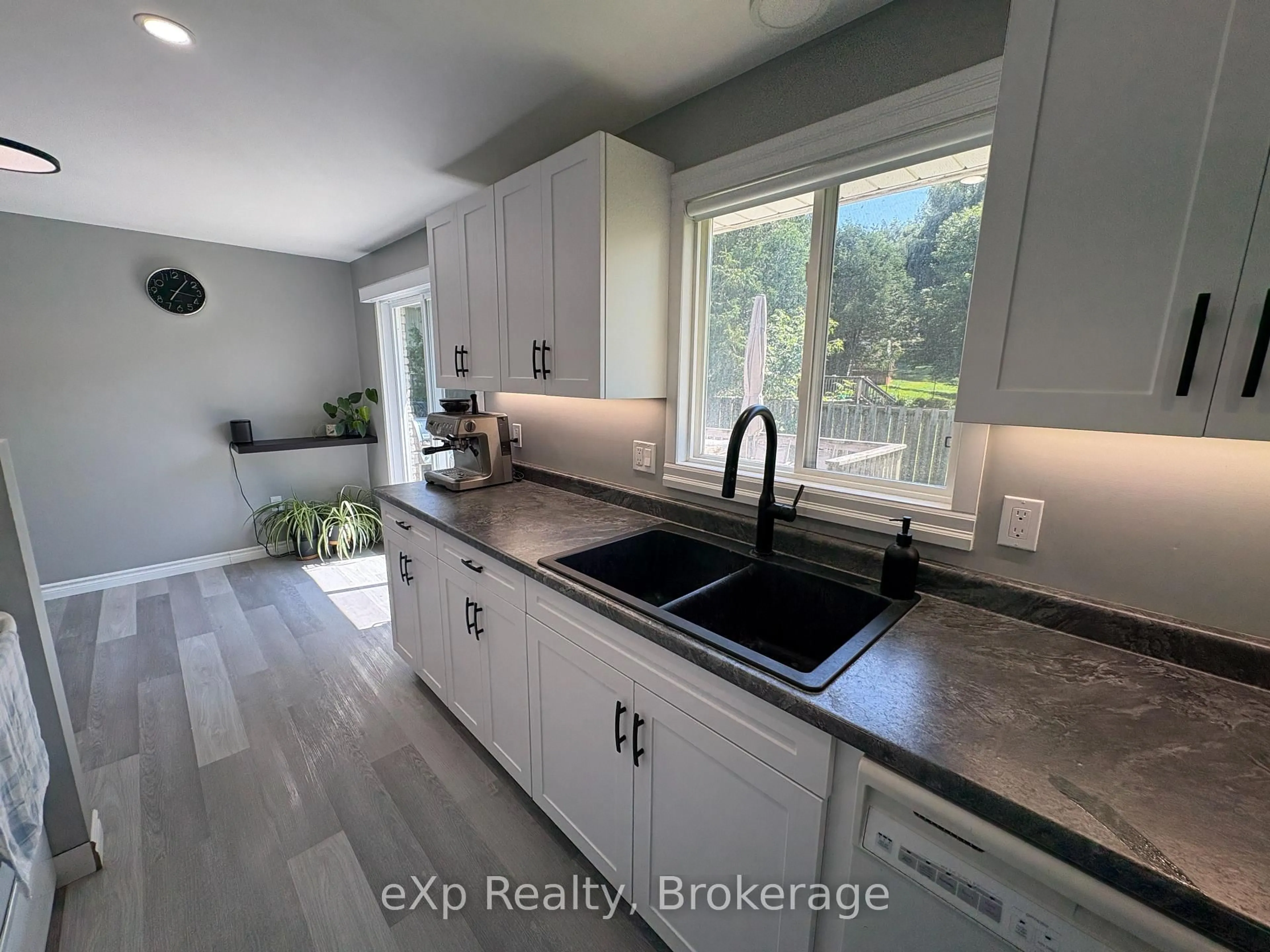 Open concept kitchen, ceramic/tile floor for 23 Valleyside Dr, Brockton Ontario N0G 2V0