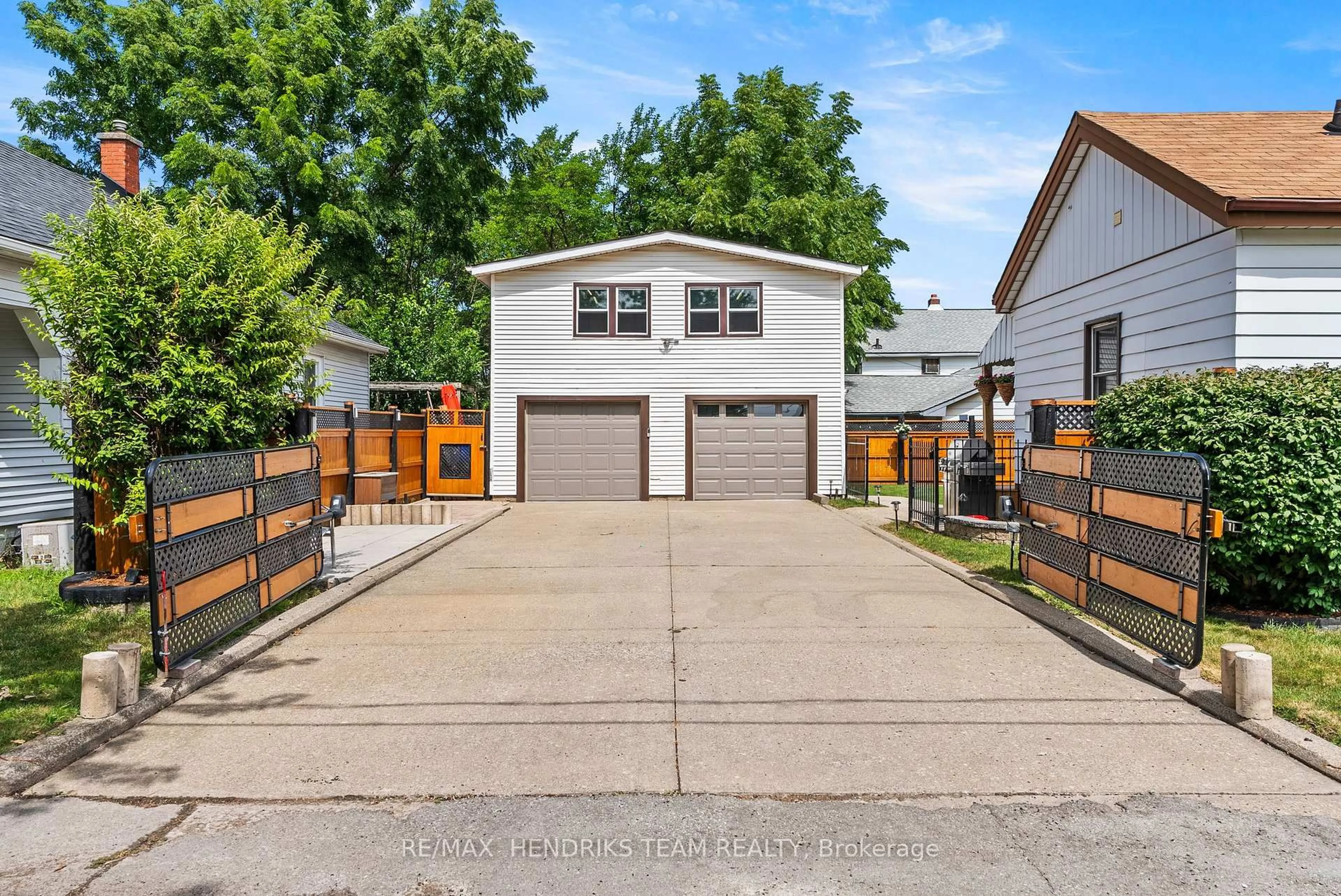 Unknown for 85 Pine St, Thorold Ontario L2V 3L8