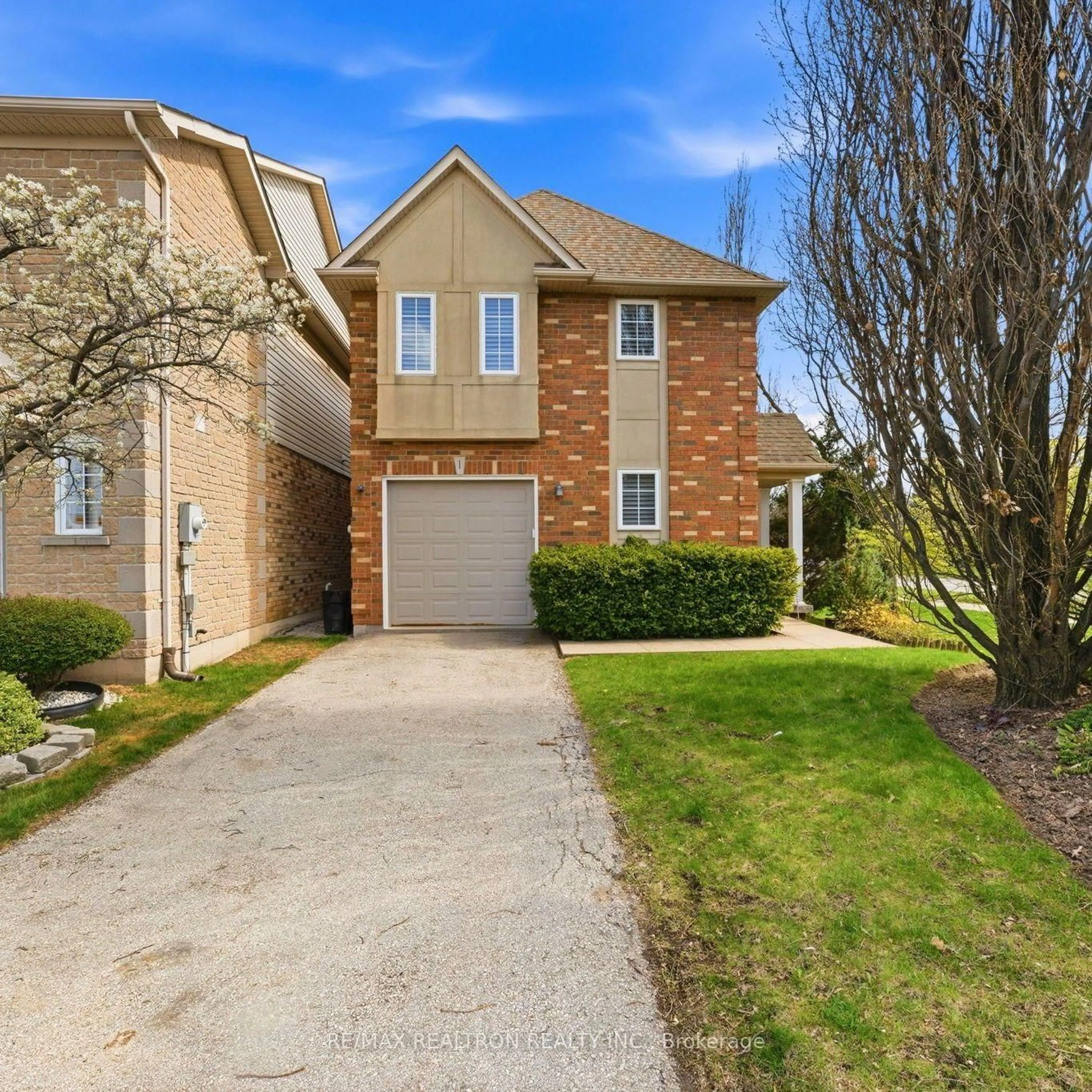 Home with brick exterior material, street for 876 GOLF LINKS Rd #1, Hamilton Ontario L9K 1M7