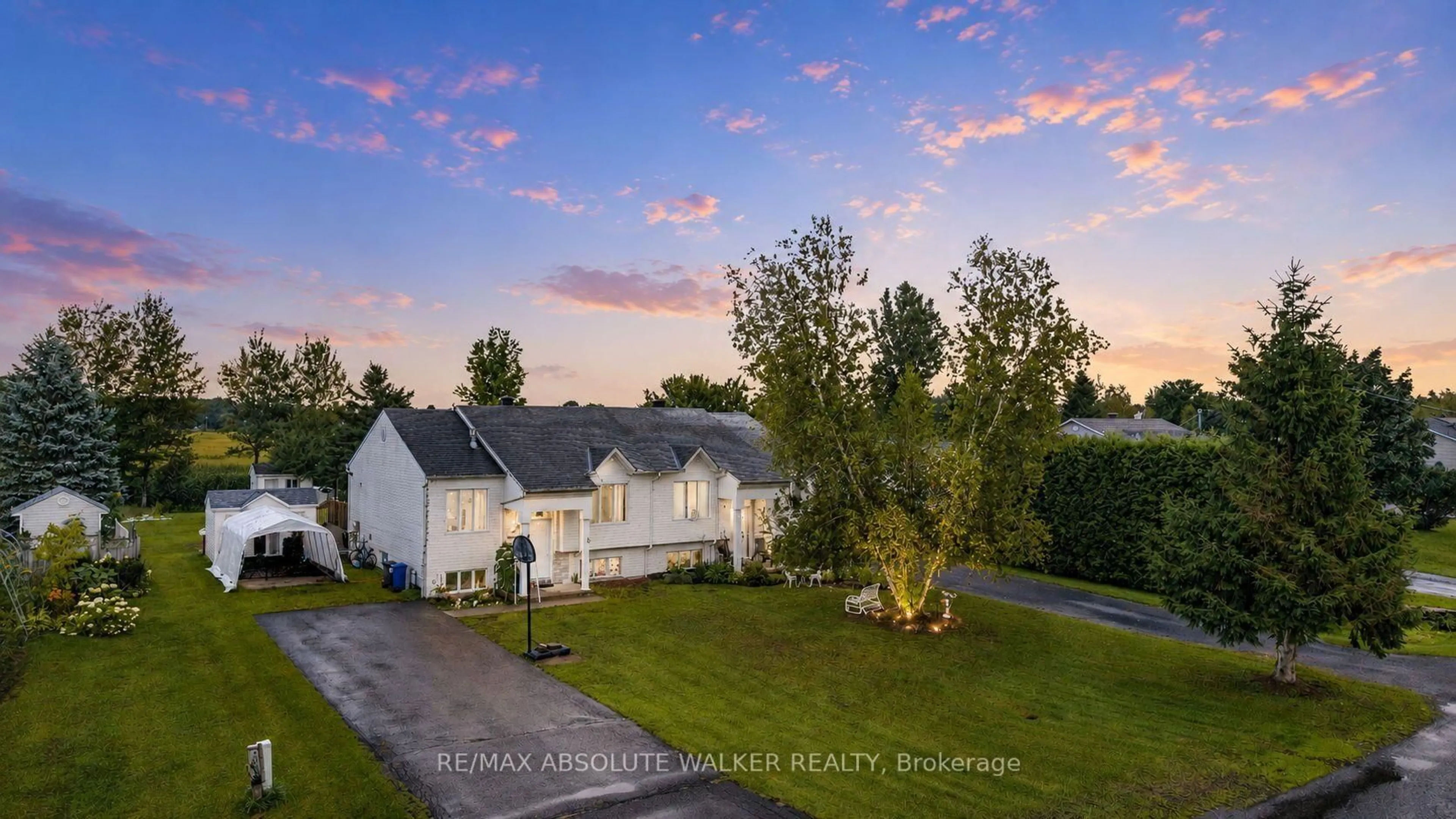 A pic from outside/outdoor area/front of a property/back of a property/a pic from drone, unknown for 535A Devista Blvd, Alfred and Plantagenet Ontario K0B 1A0