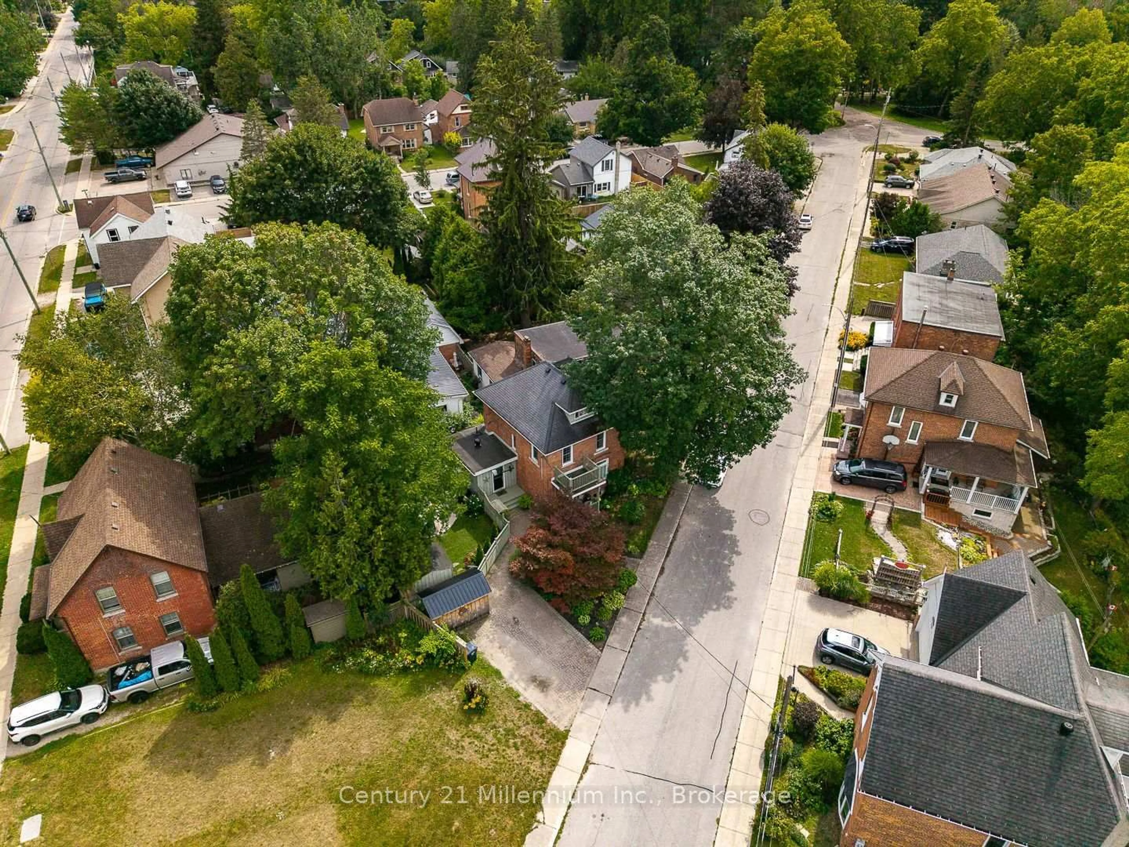 A pic from outside/outdoor area/front of a property/back of a property/a pic from drone, street for 169 5th A St, Owen Sound Ontario N4K 1E7