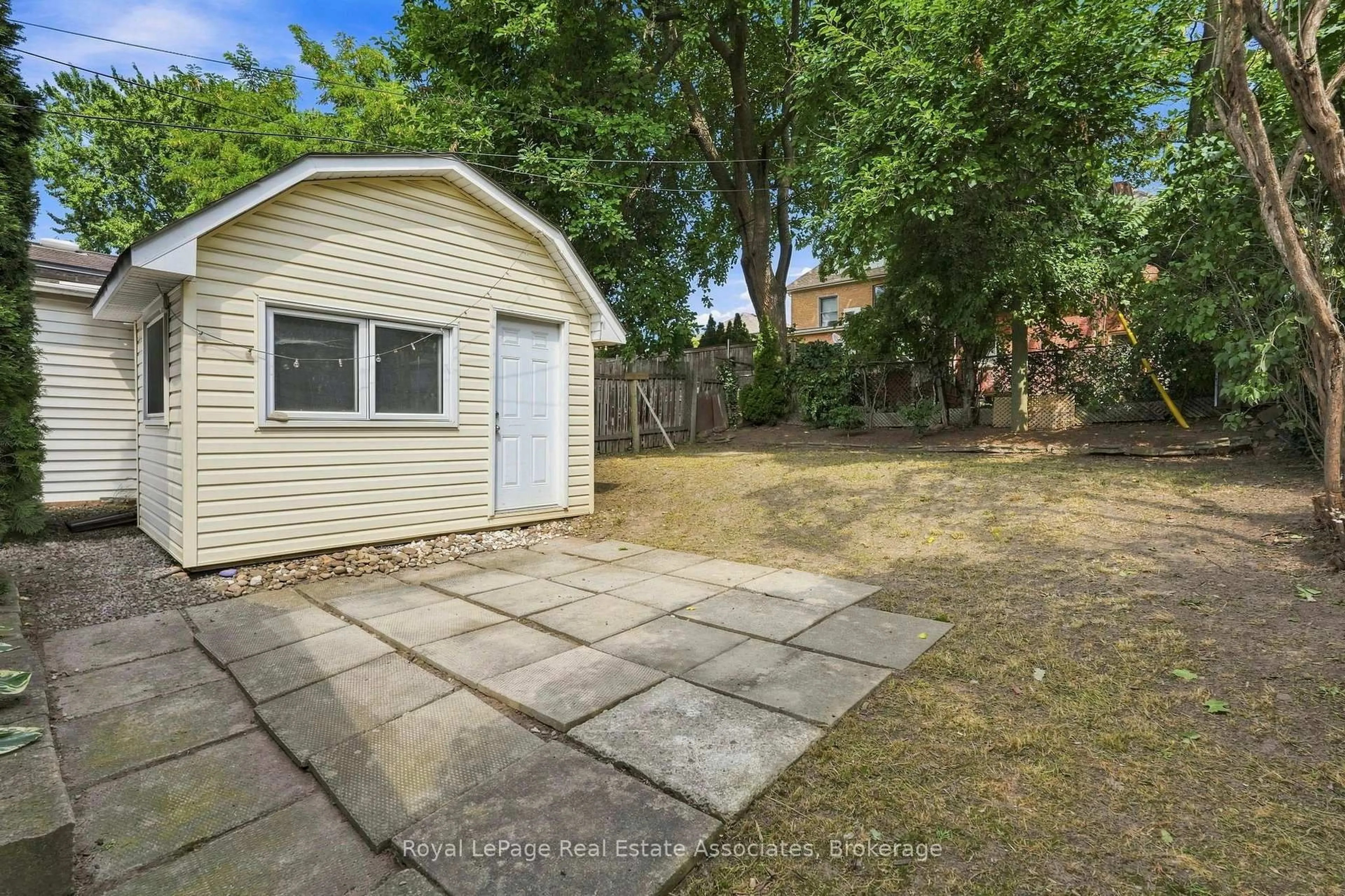 Shed for 12 Nelson St, Hamilton Ontario L8P 1G3