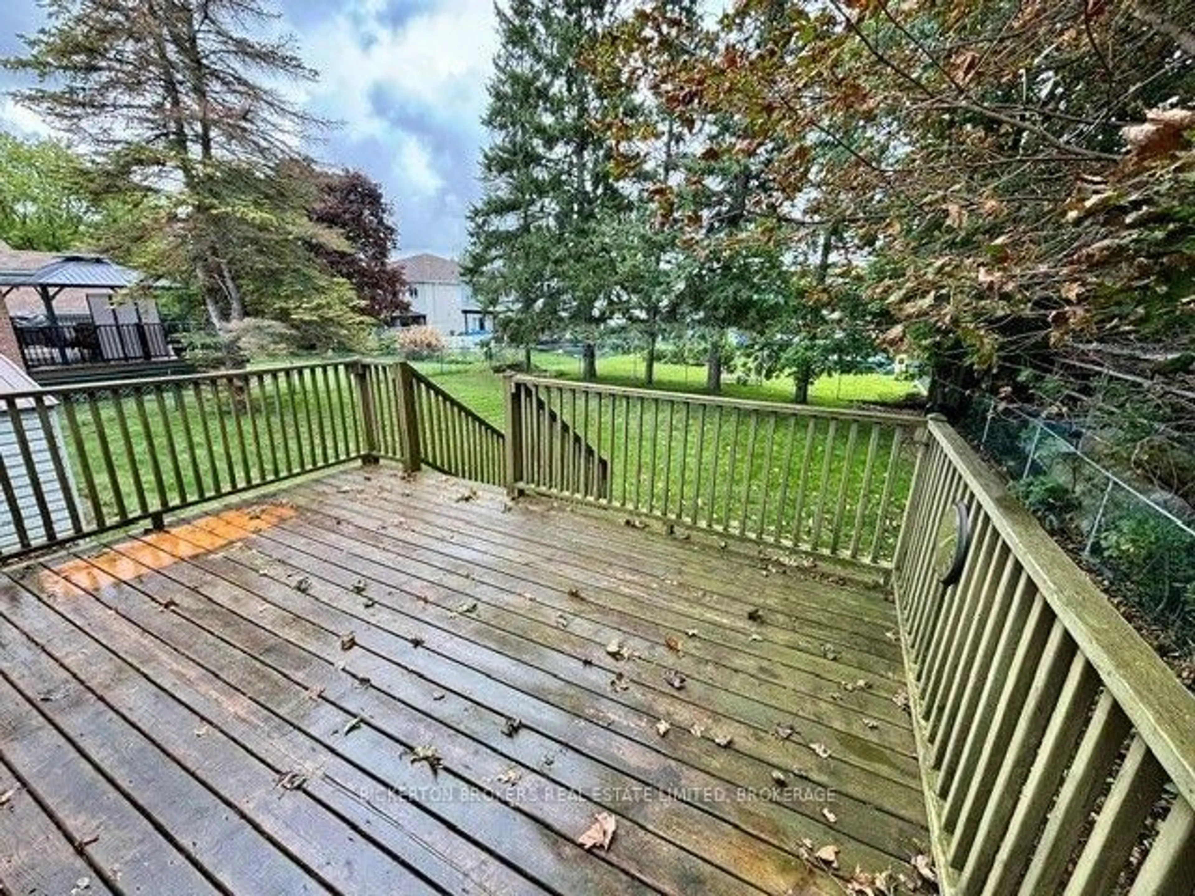 Patio, water/lake/river/ocean view for 355 Oak St, Gananoque Ontario K7G 2R7