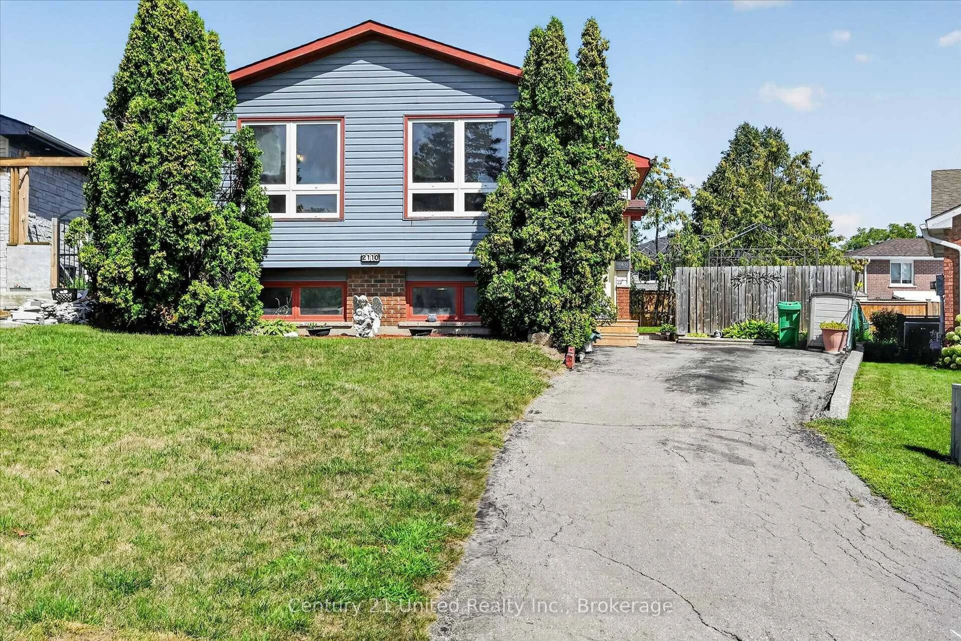 Home with vinyl exterior material, street for 2110 Springwood Rd, Peterborough Ontario K9K 1M9