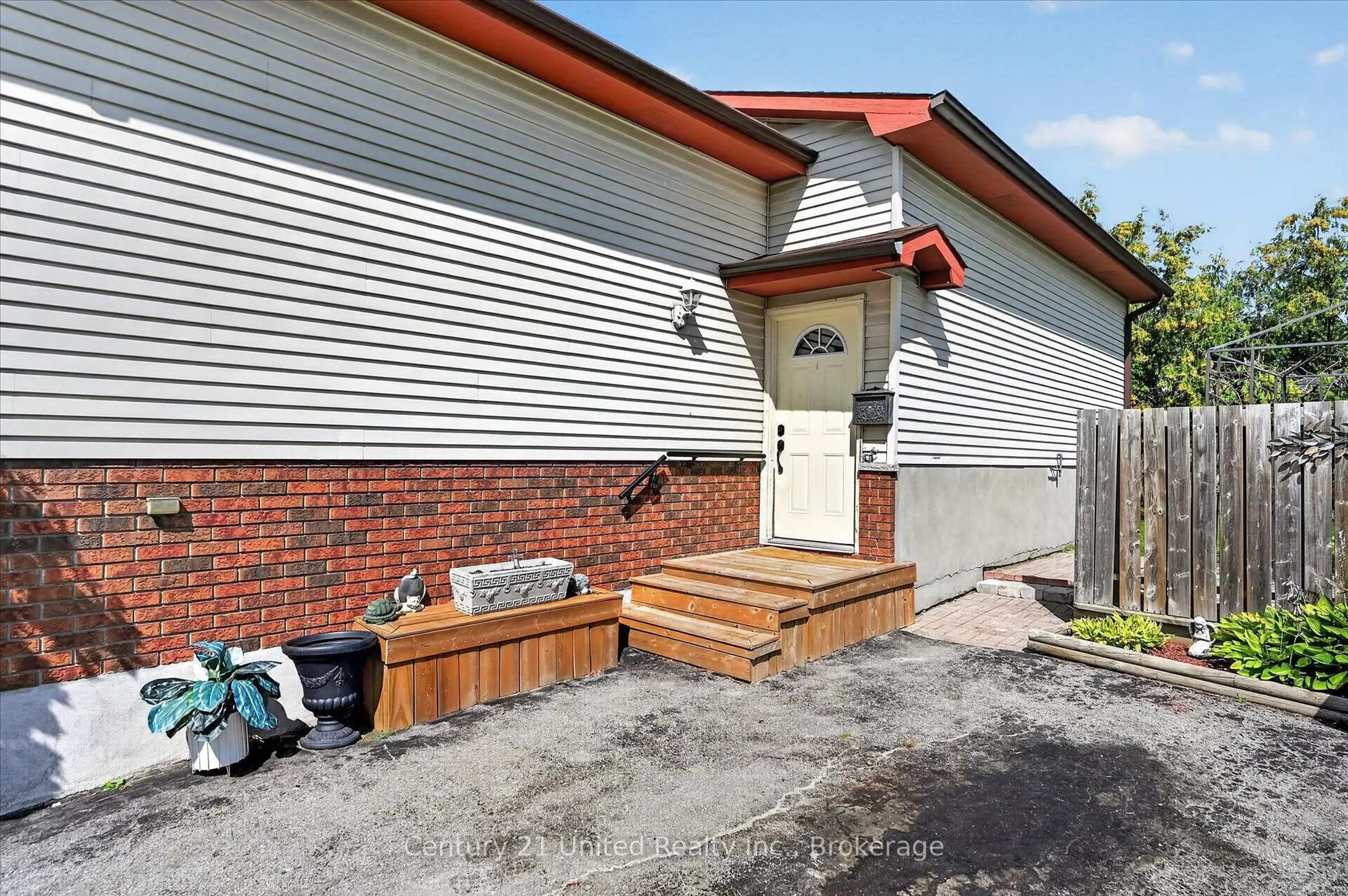 Unknown for 2110 Springwood Rd, Peterborough Ontario K9K 1M9