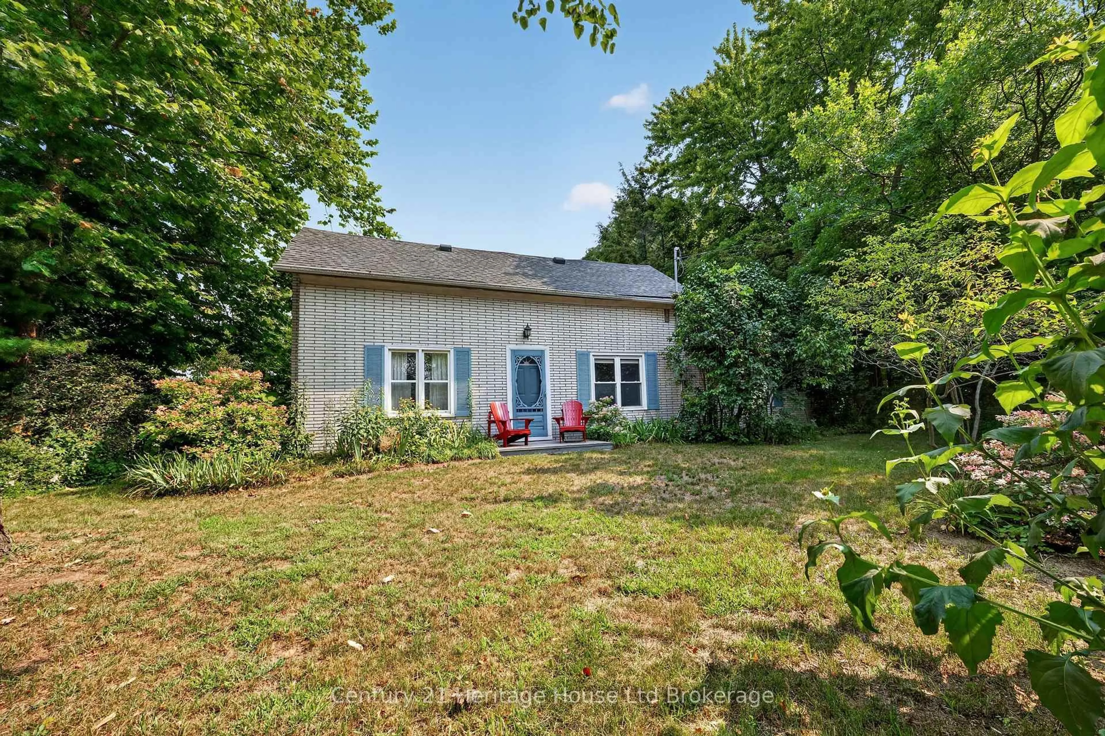 A pic from outside/outdoor area/front of a property/back of a property/a pic from drone, street for 55728 Maple Grove Line, Bayham Ontario N0J 1Y0