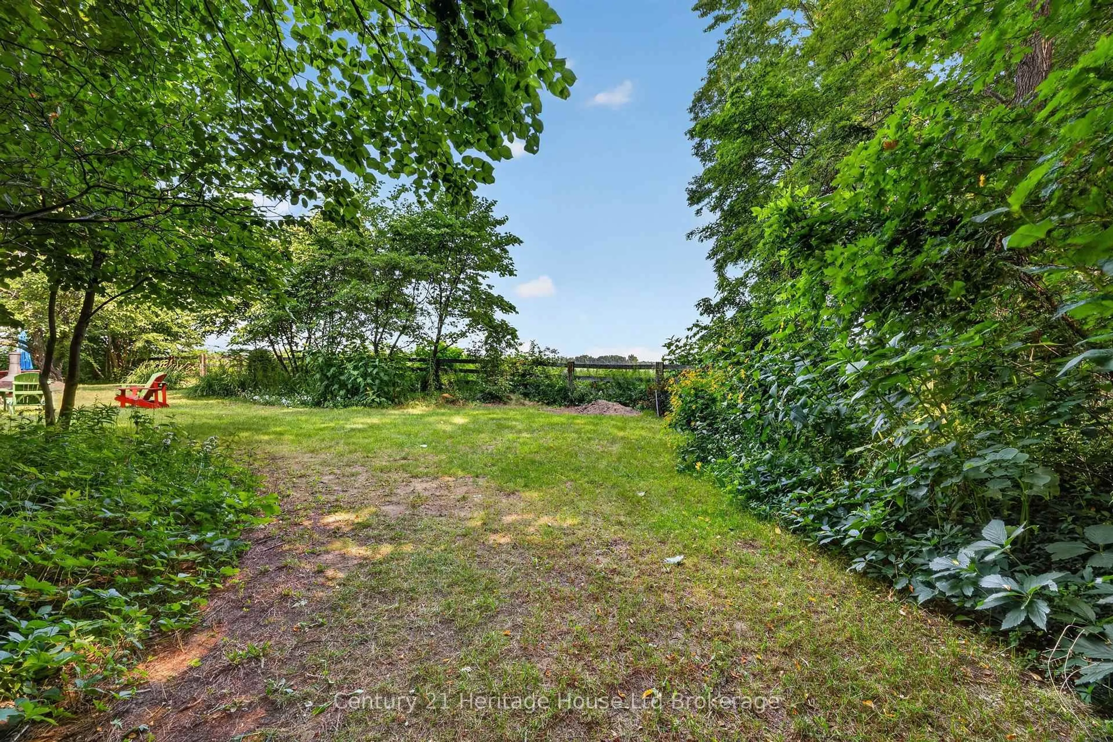 A pic from outside/outdoor area/front of a property/back of a property/a pic from drone, forest/trees view for 55728 Maple Grove Line, Bayham Ontario N0J 1Y0