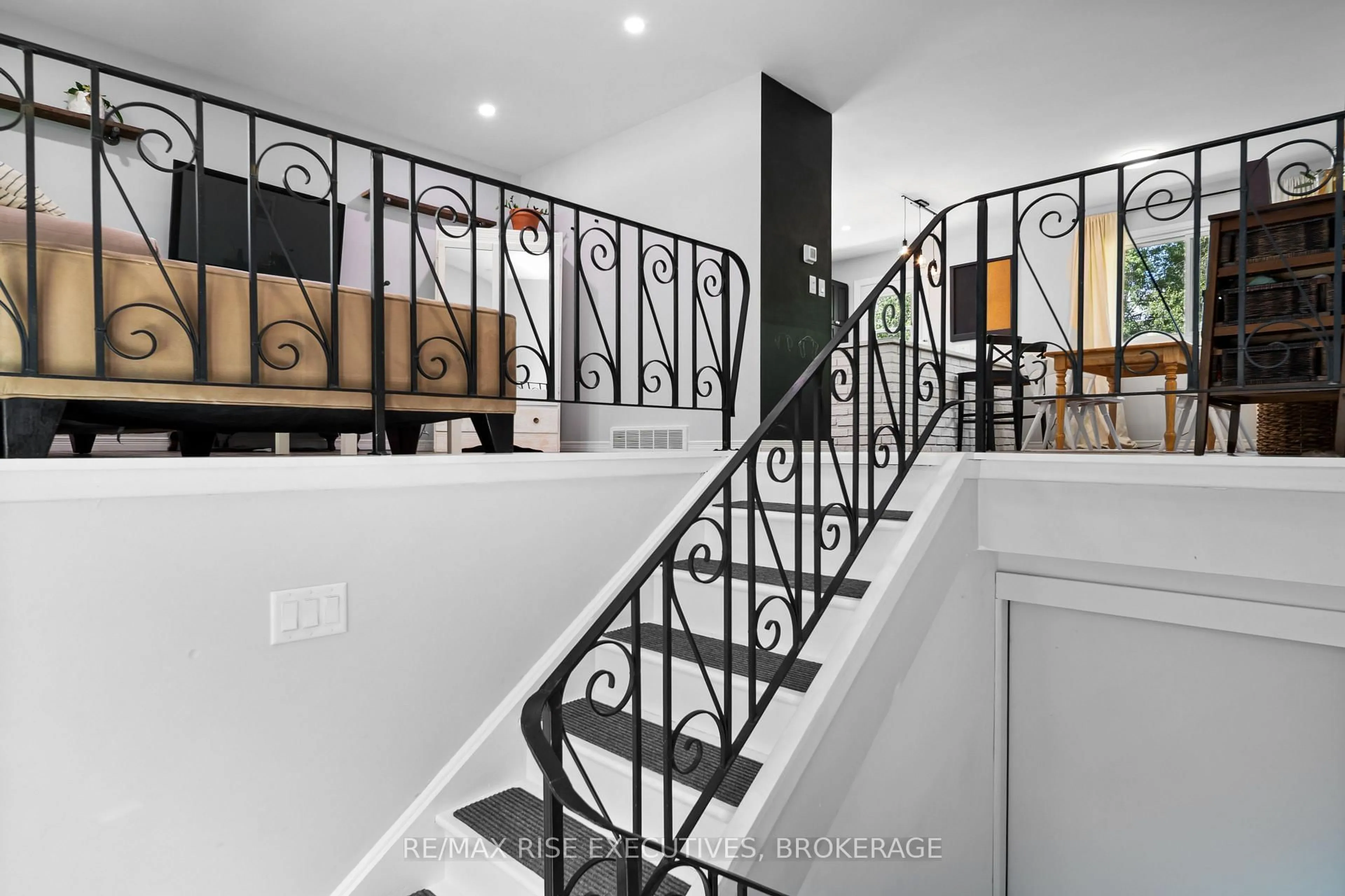 Stairs for 3326 Van Order Rd, Mcdonalds Corners Ontario K0H 1M0