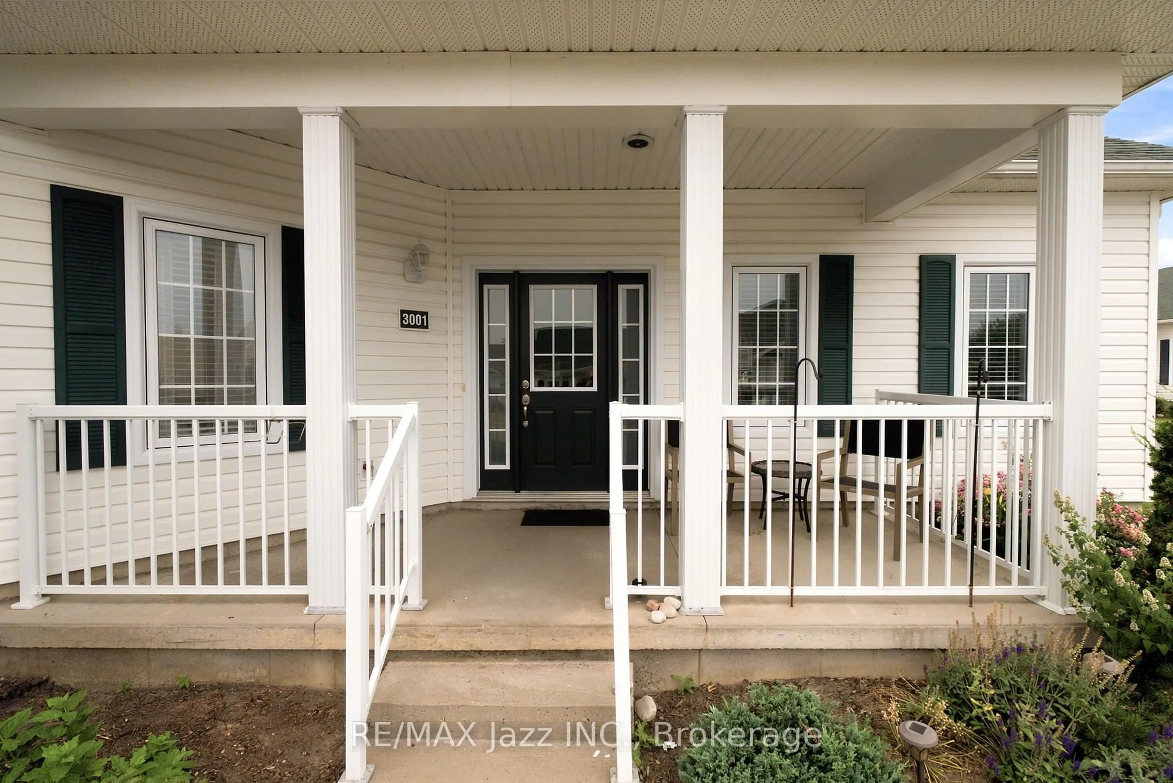 Indoor entryway for 300 Croft St #3001, Port Hope Ontario L1A 0E1