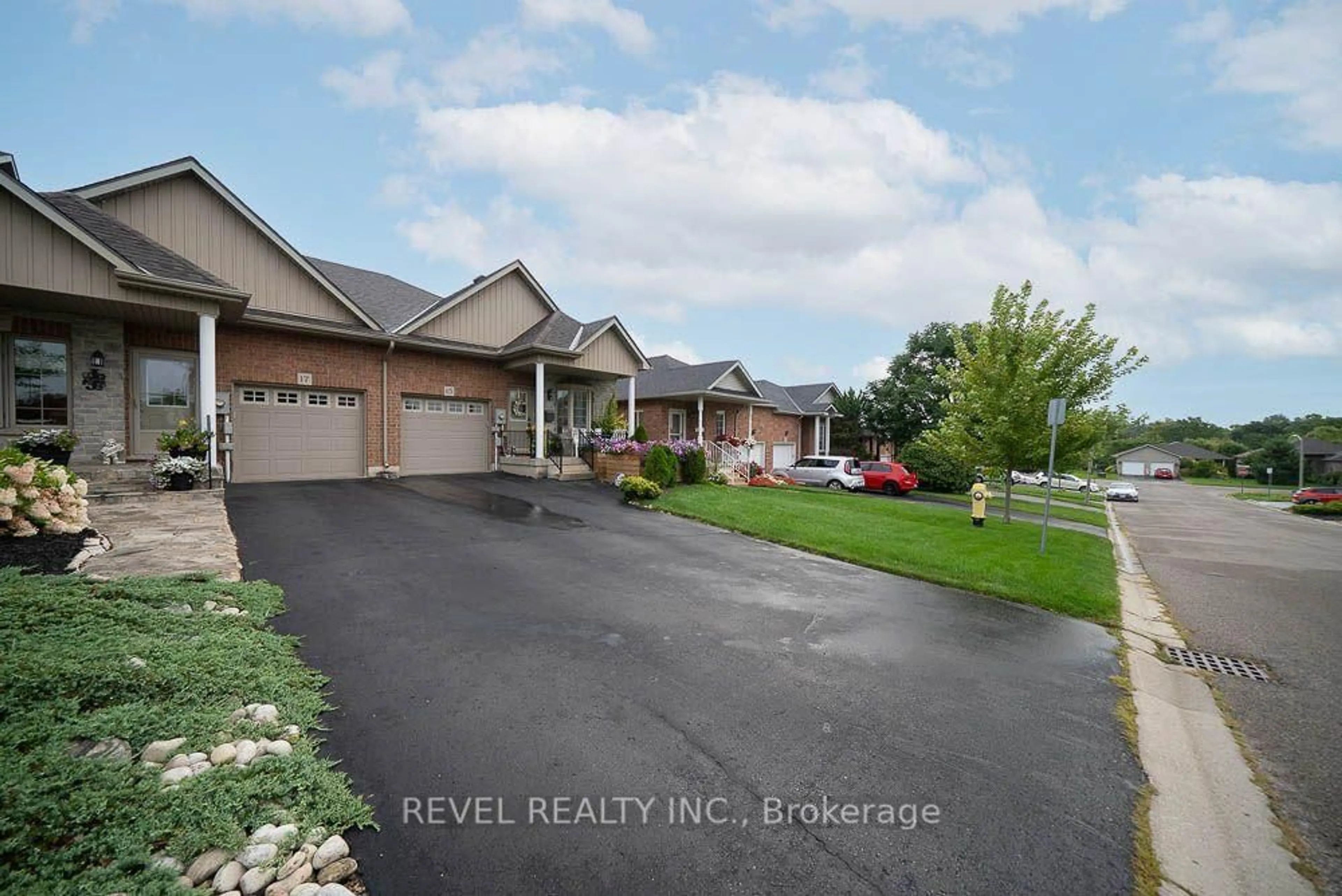 A pic from outside/outdoor area/front of a property/back of a property/a pic from drone, water/lake/river/ocean view for 15 Millcroft Dr, Norfolk Ontario N3Y 0B1