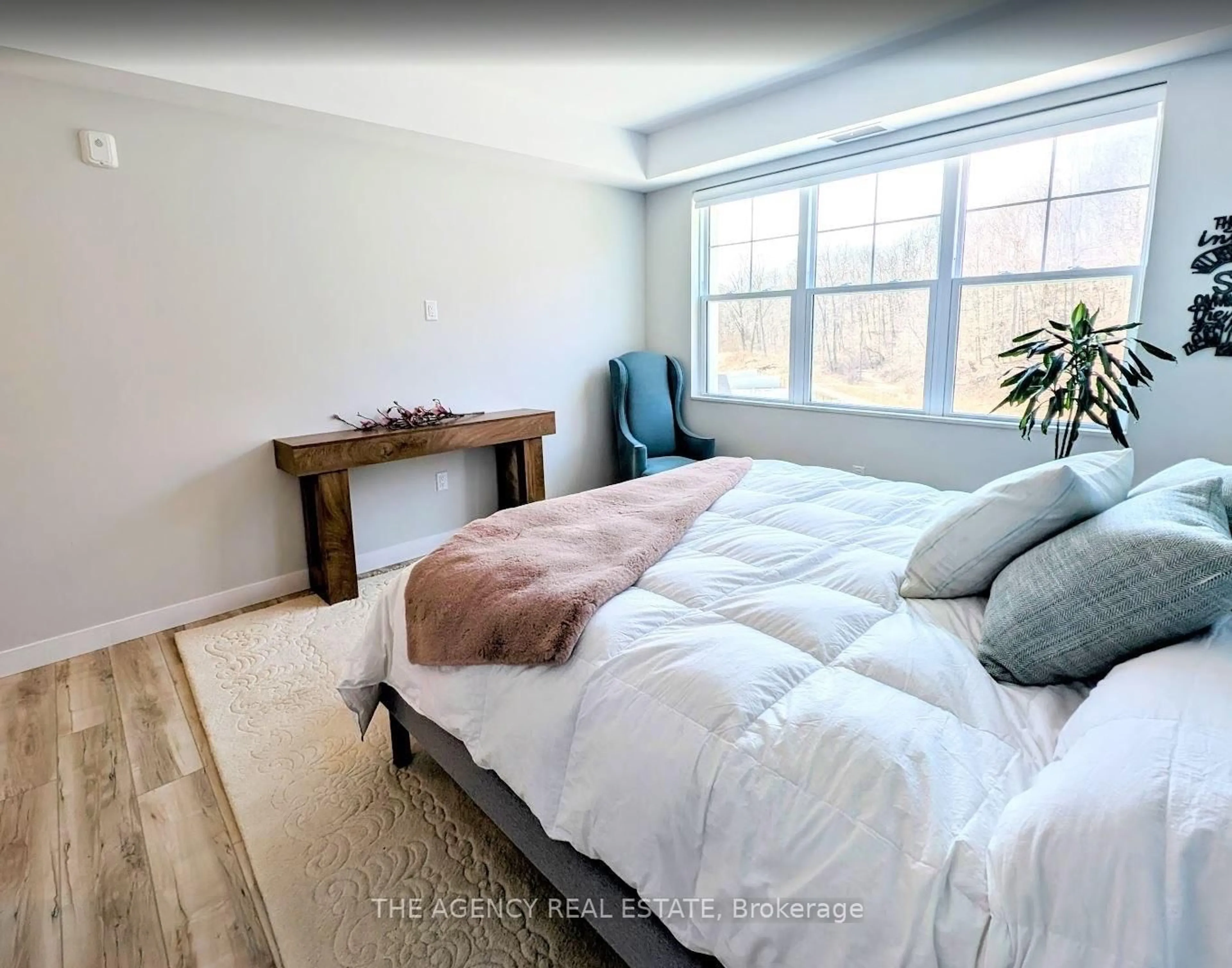 Bedroom with bed, unknown for 100 Promenade Circ #401, Central Elgin Ontario N5L 0B7