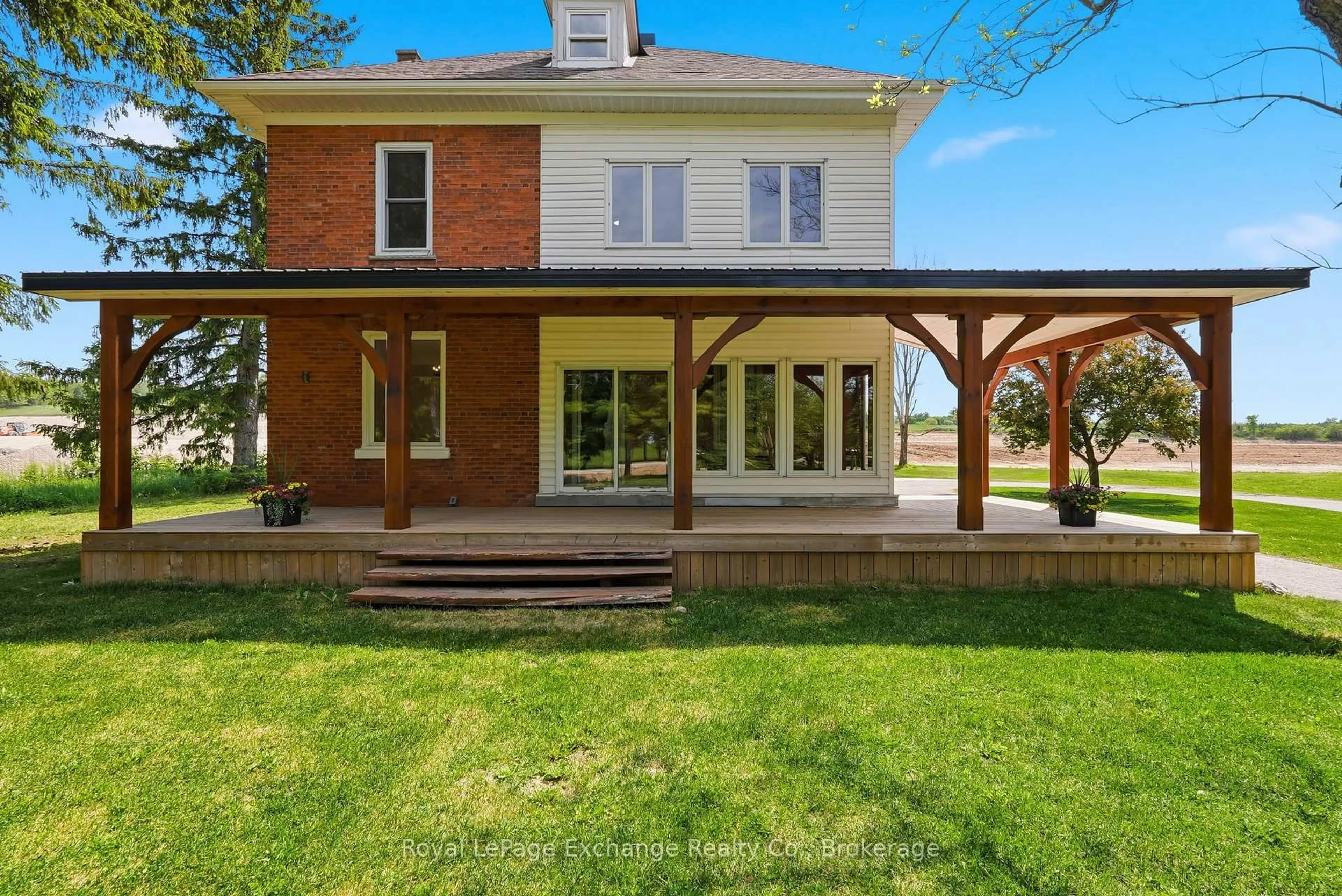 Home with brick exterior material, building for 174393 Mulock Rd, West Grey Ontario N0G 1S0