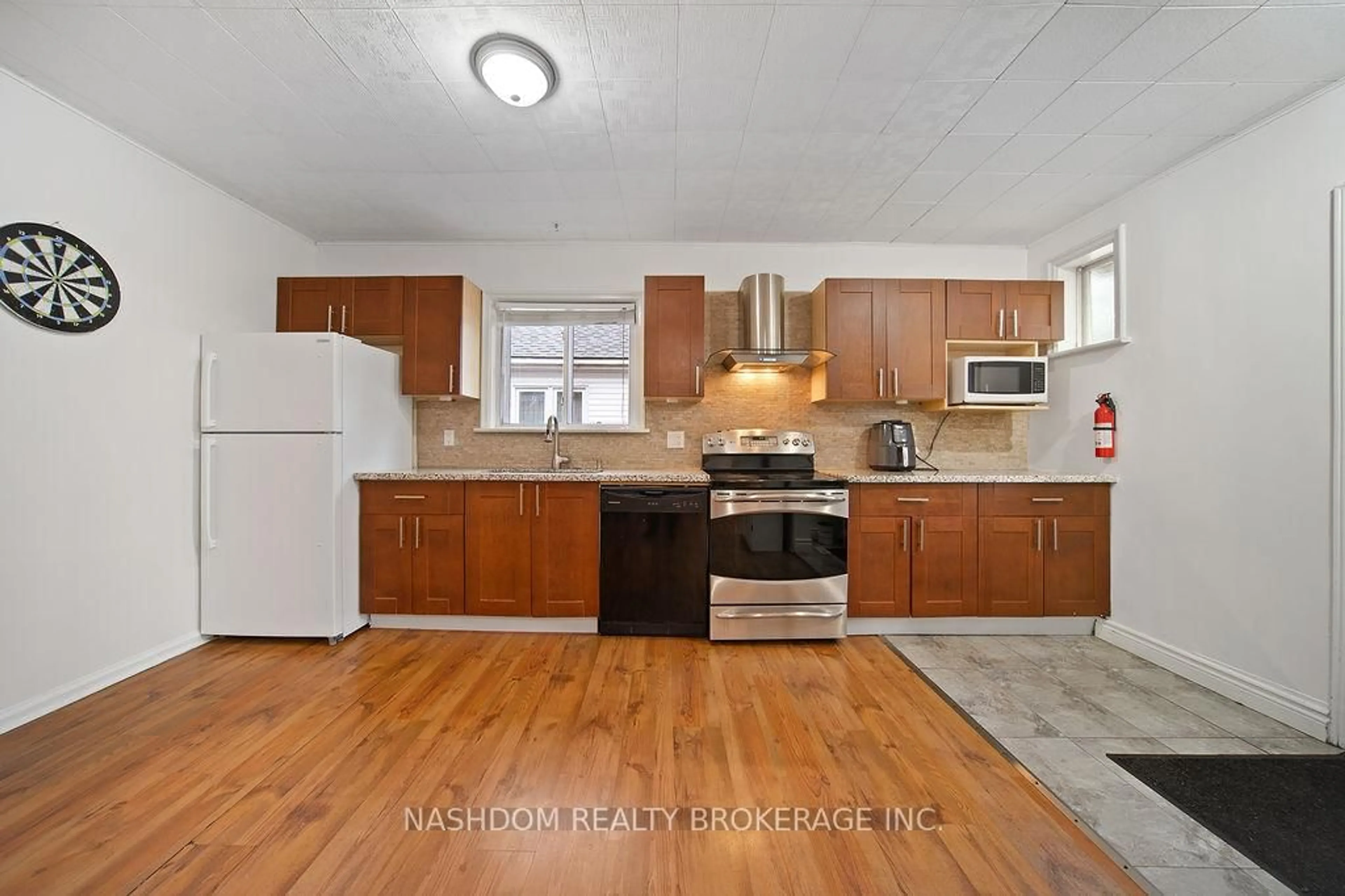 Standard kitchen, unknown for 82 Whitney Ave, Hamilton Ontario L8S 2G5
