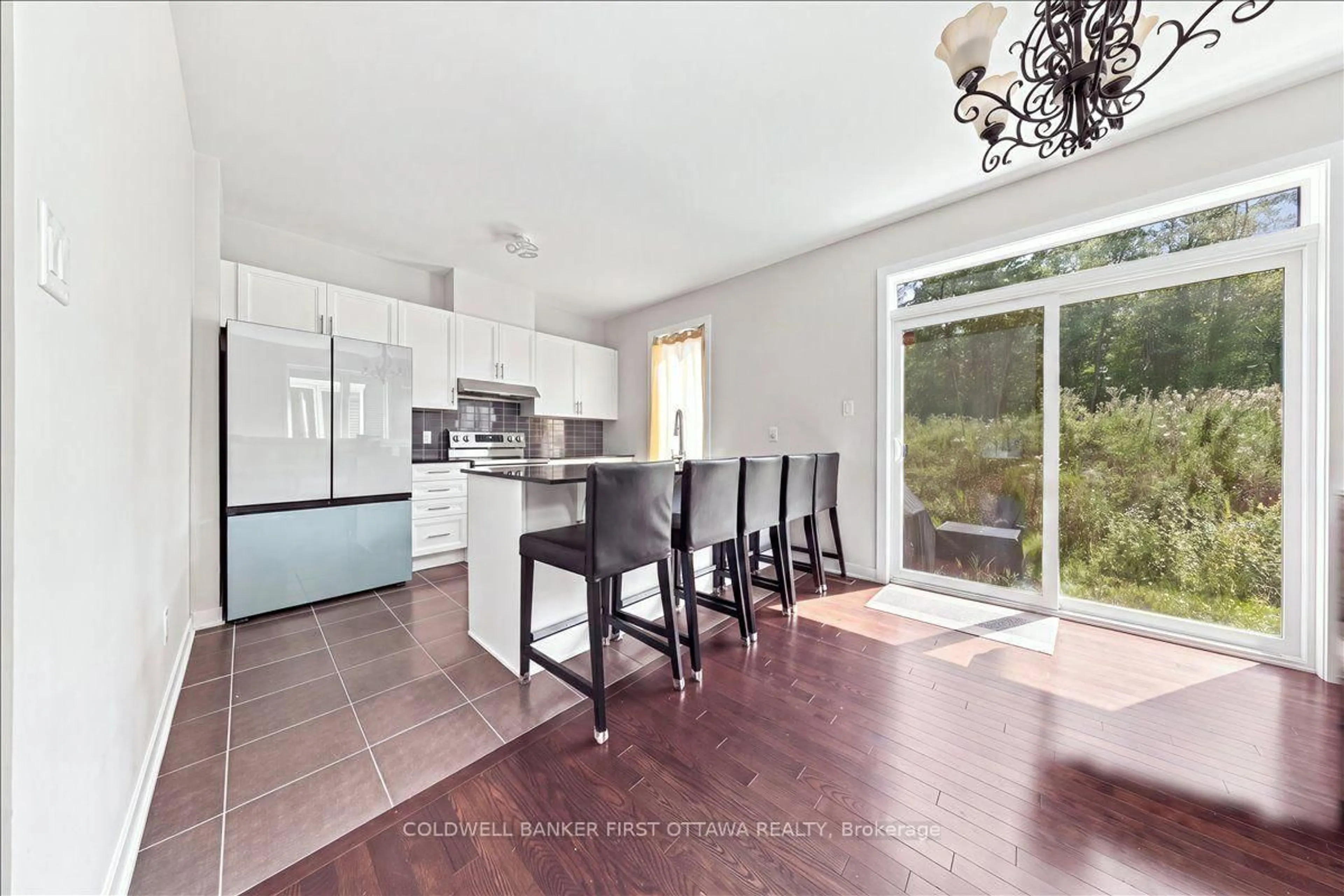 Open concept kitchen, unknown for 380 Appalachian Circ, Ottawa Ontario K2J 6X3