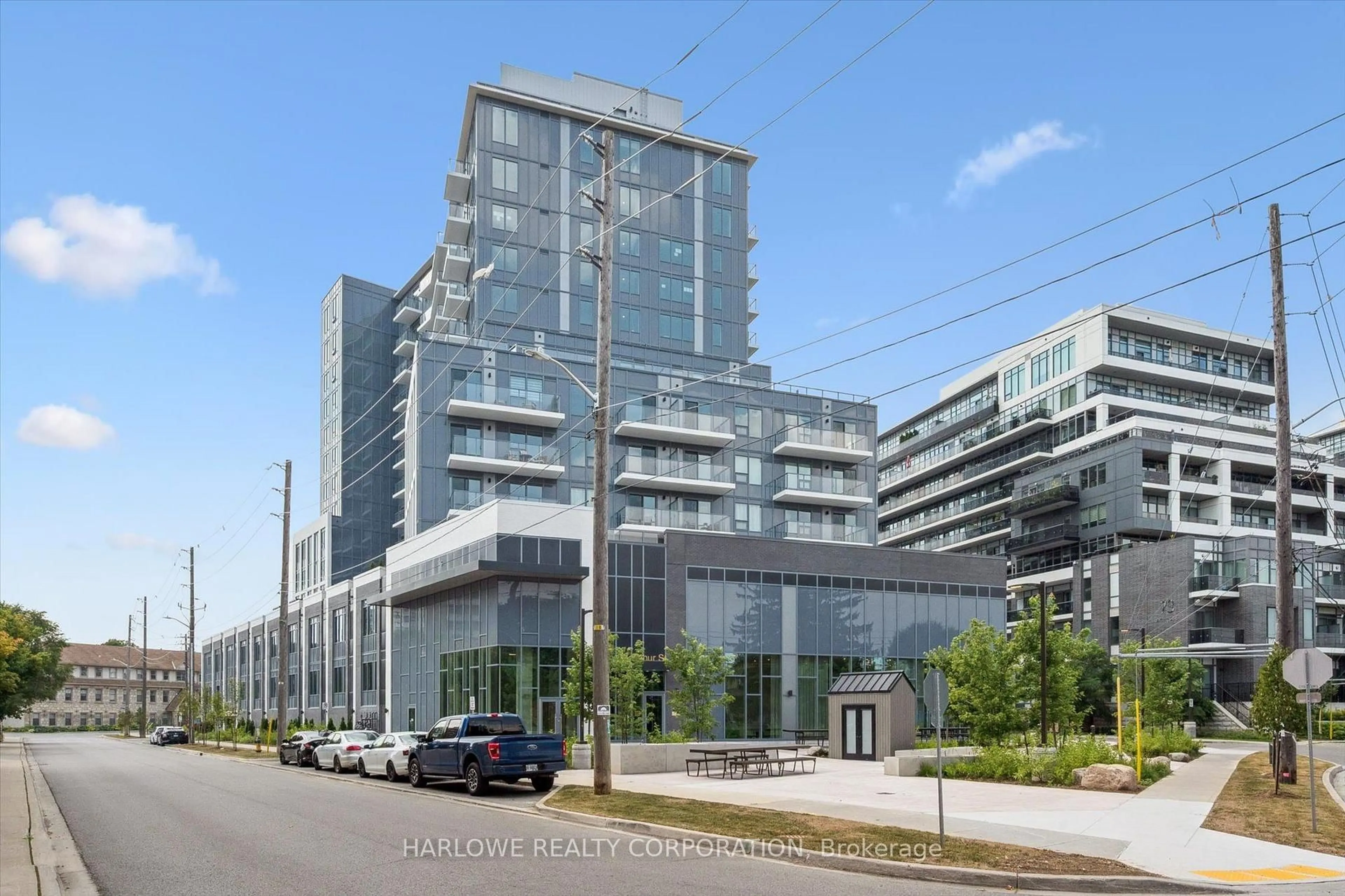 Indoor foyer for 93 Arthur St #805, Guelph Ontario N1E 0S6